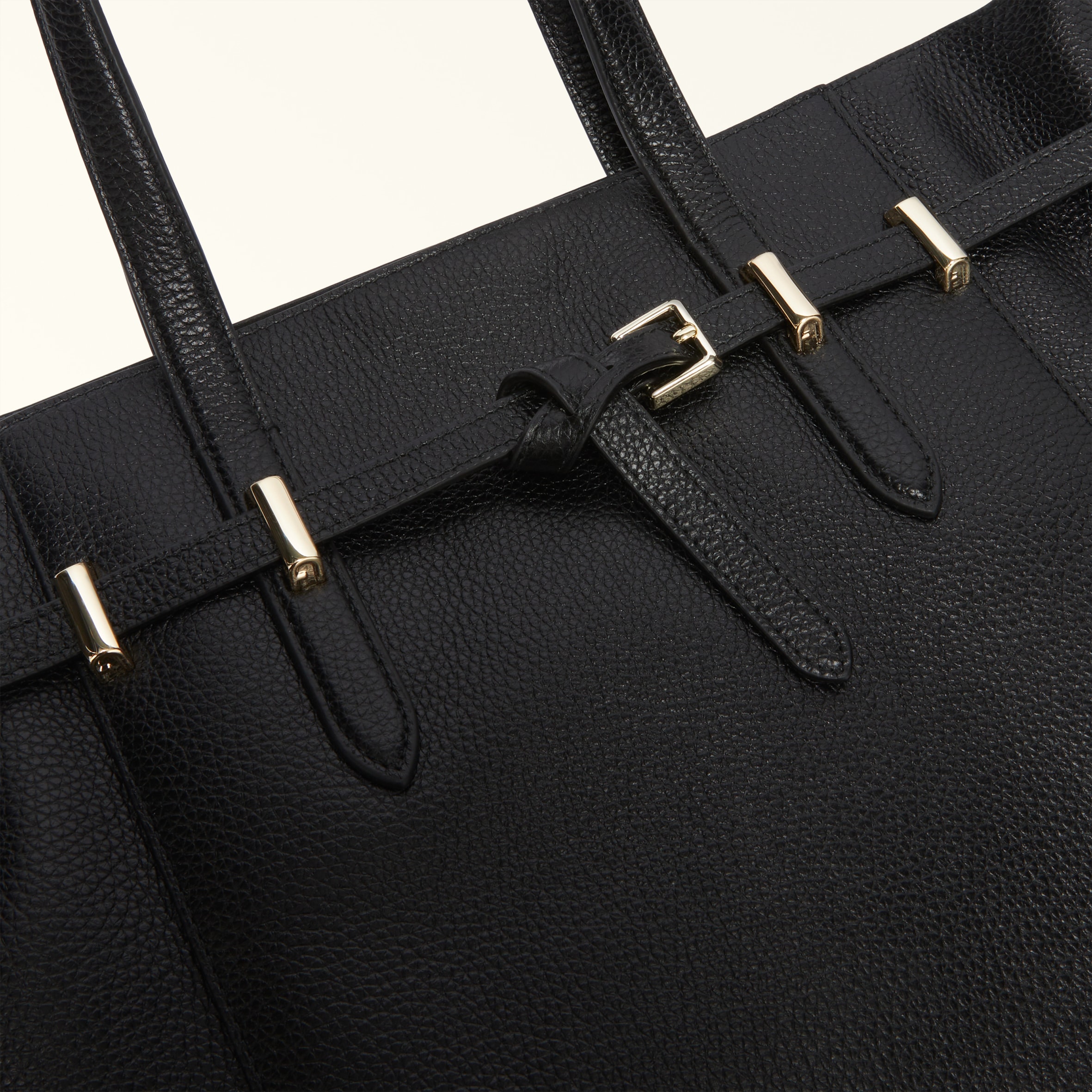 Tote M NERO Furla Aura | Furla US