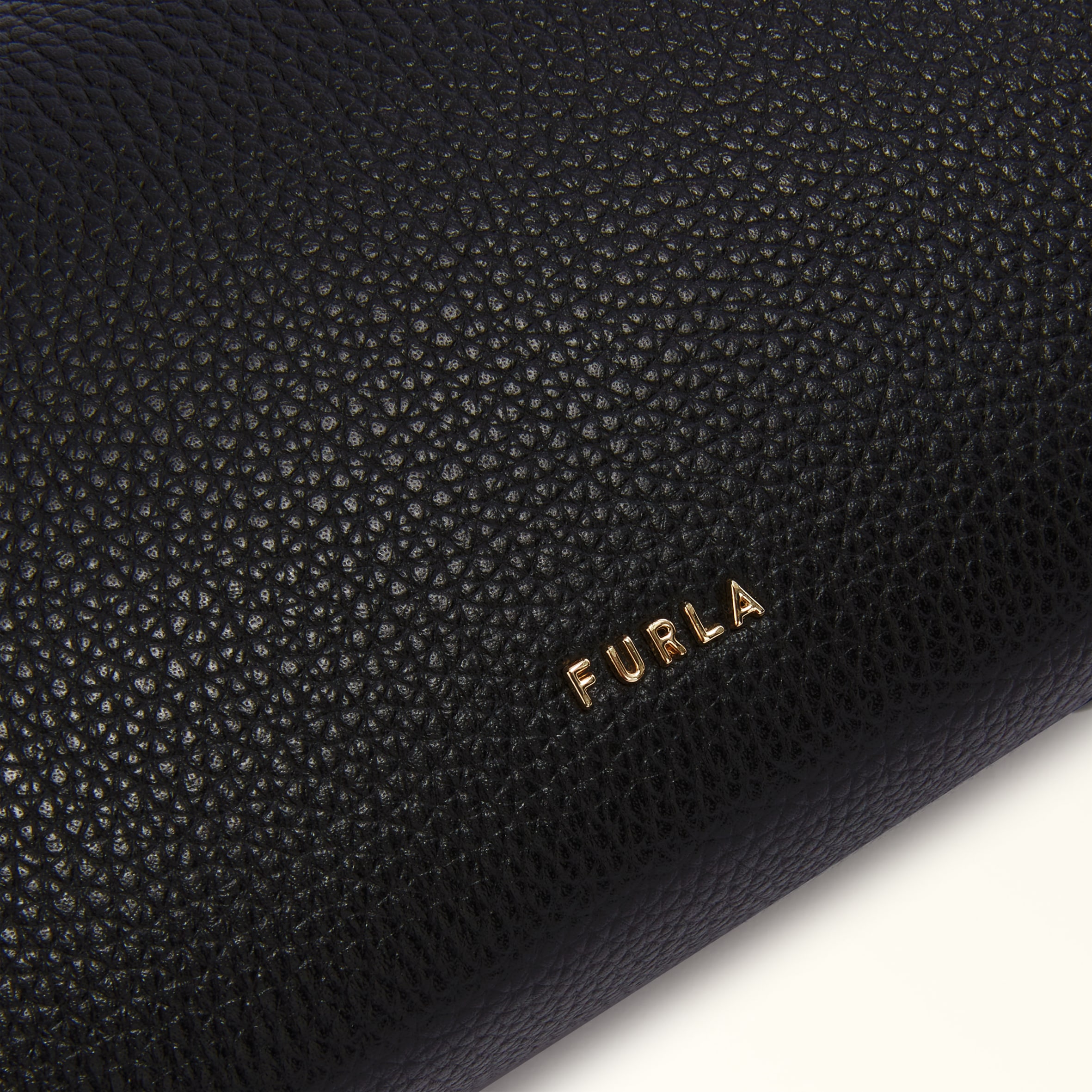 Crossbody M NERO Furla Emera | Furla US
