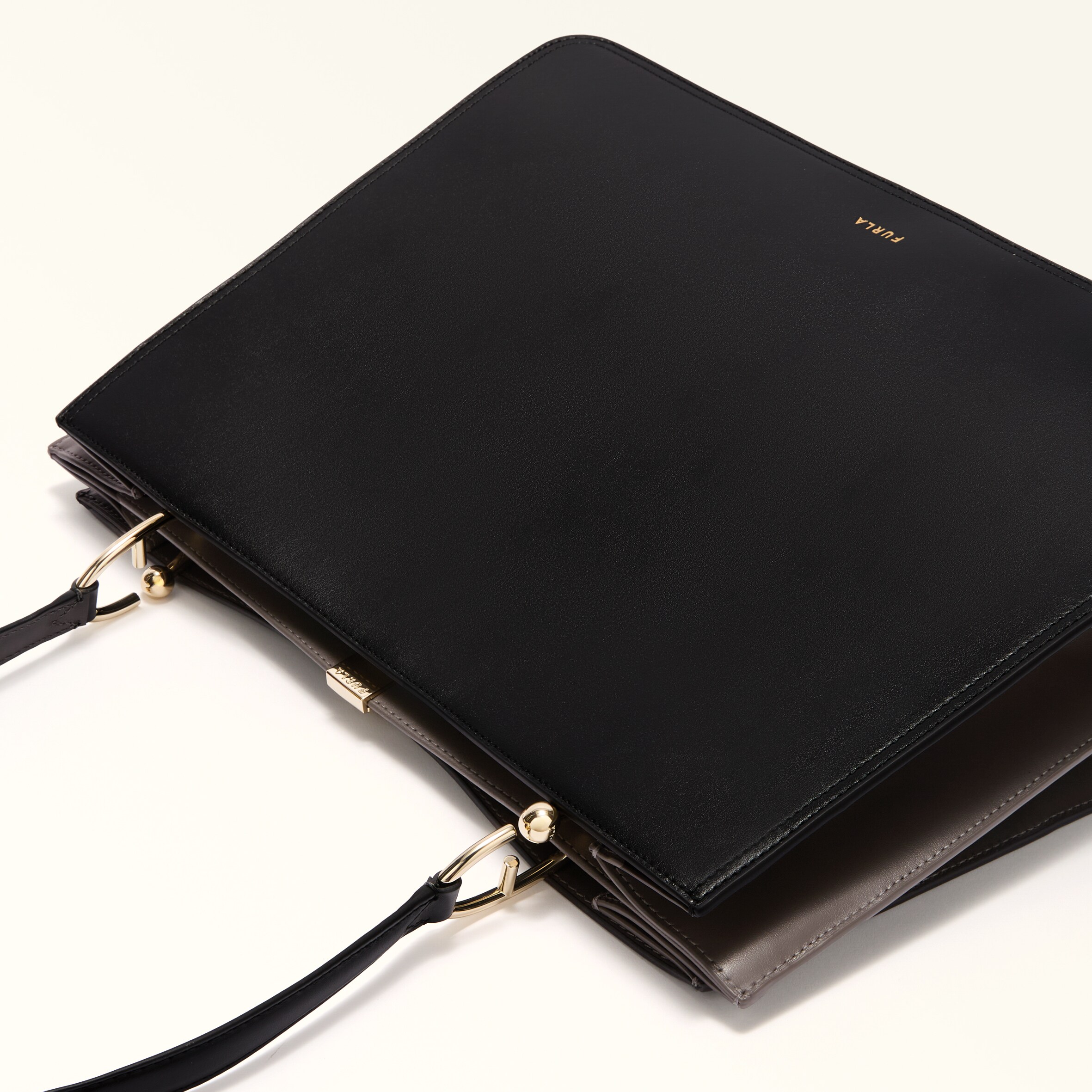 FURLA◇アガタ/ショルダーバッグ/-/BLK 【公式通販】