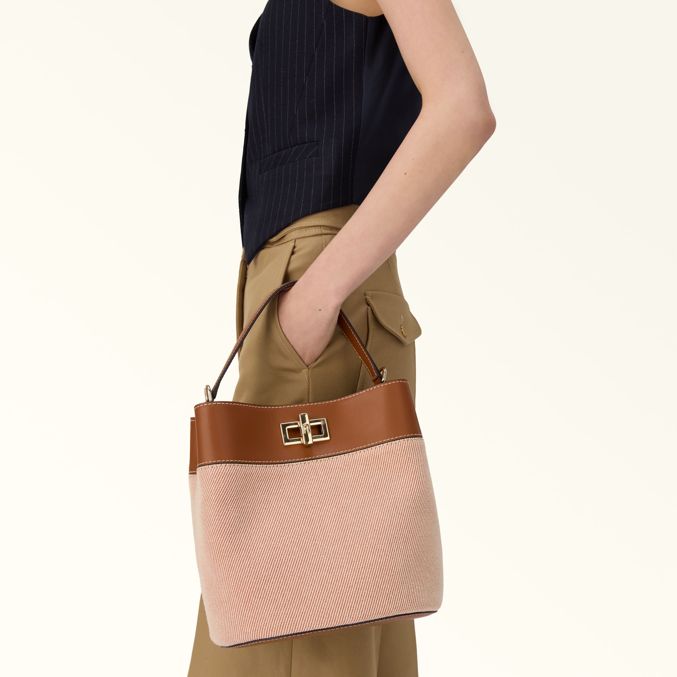 Bucket Bag M TONI COGNAC Furla Amelia | Furla US