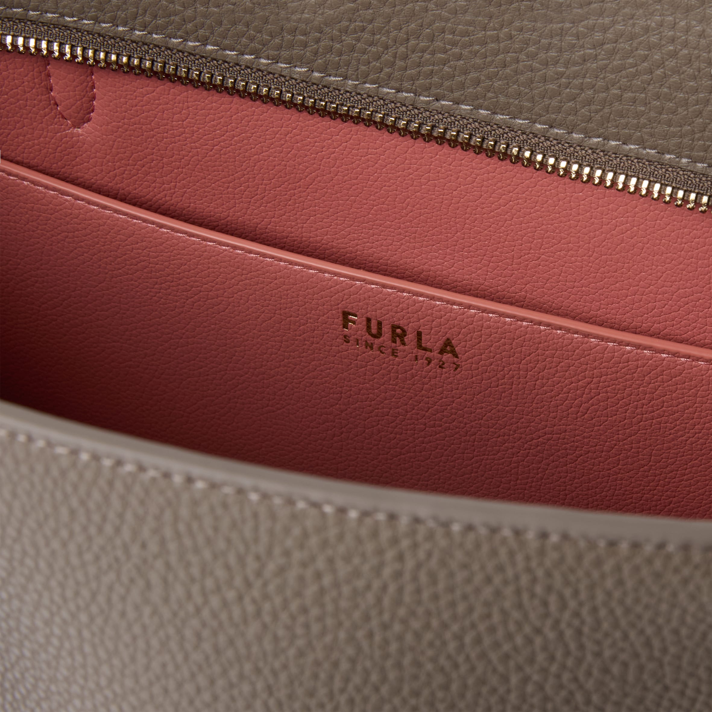 Furla Ava