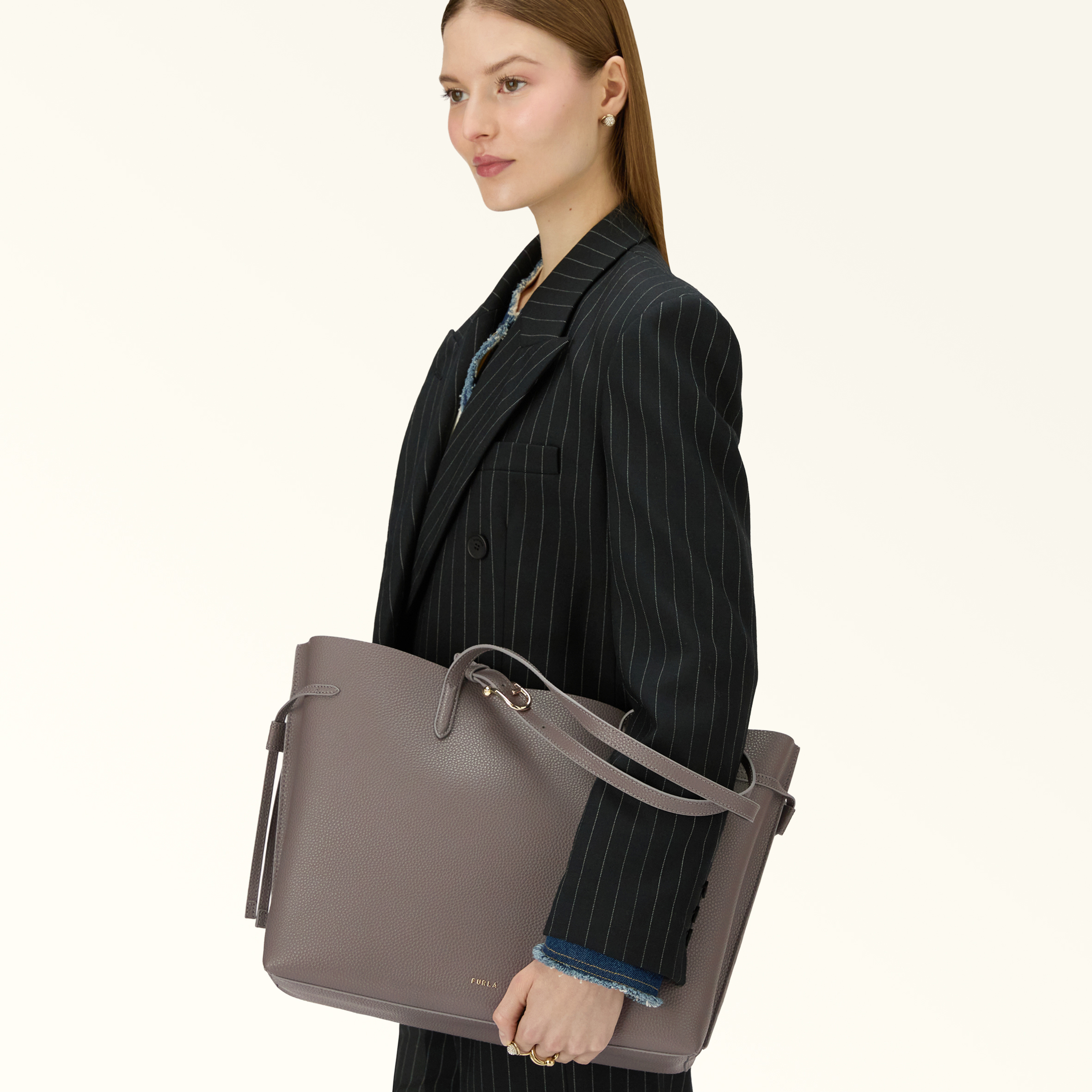 Tote L URBAN GRAY+CILIEGIA d int. Furla Ava | Furla US