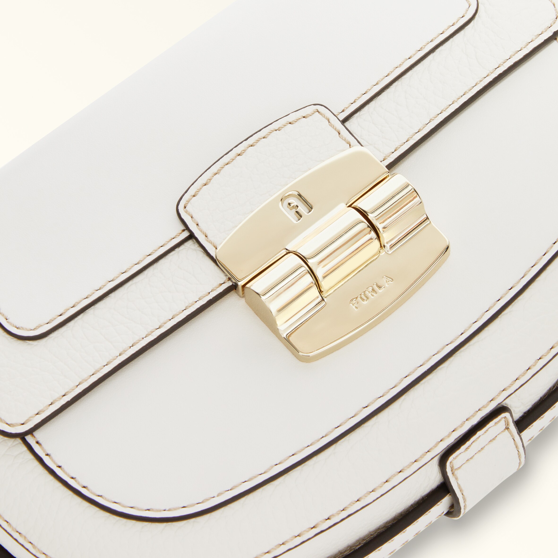 Furla Club 2