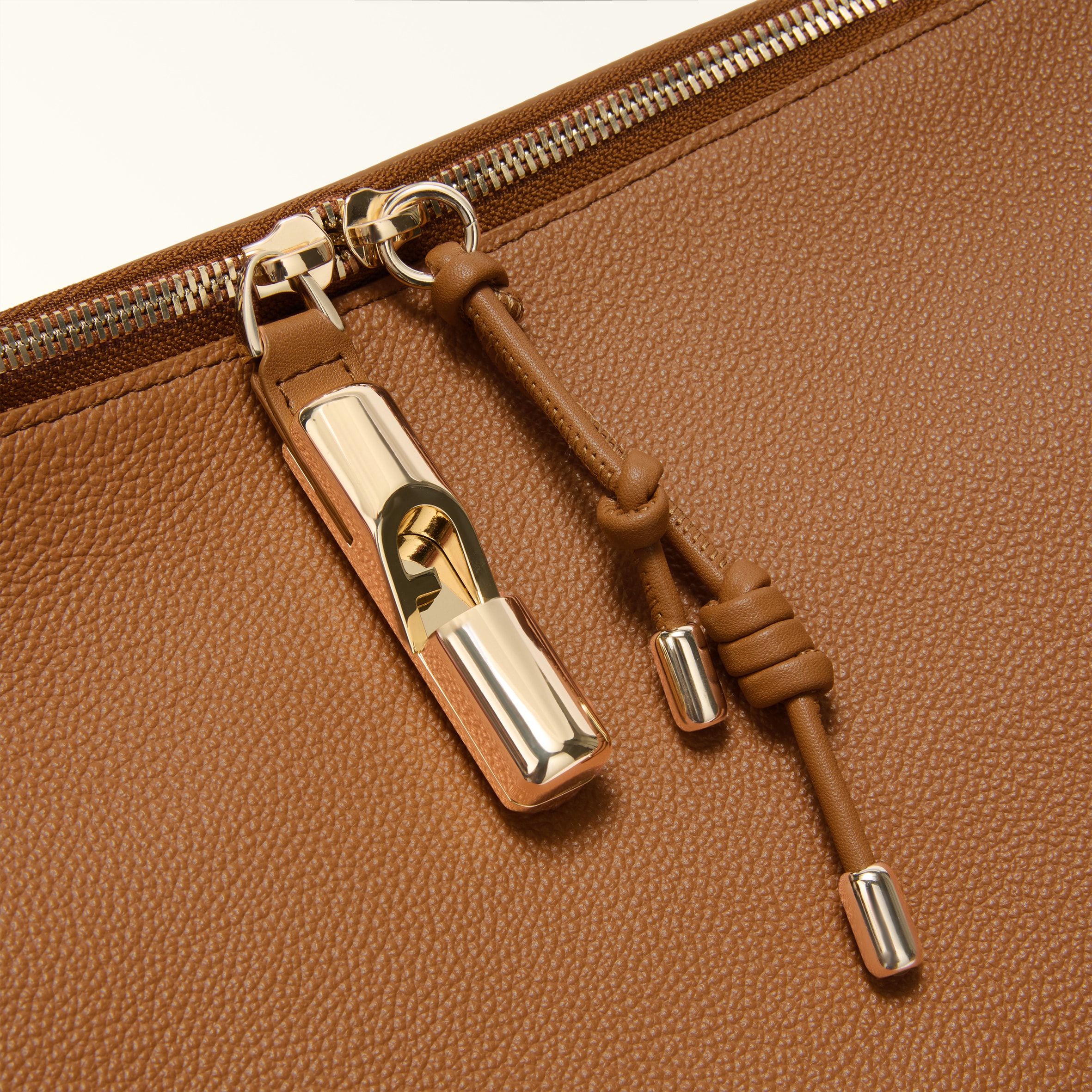 Shoulder Bag M BRANDY Furla Debby | Furla US