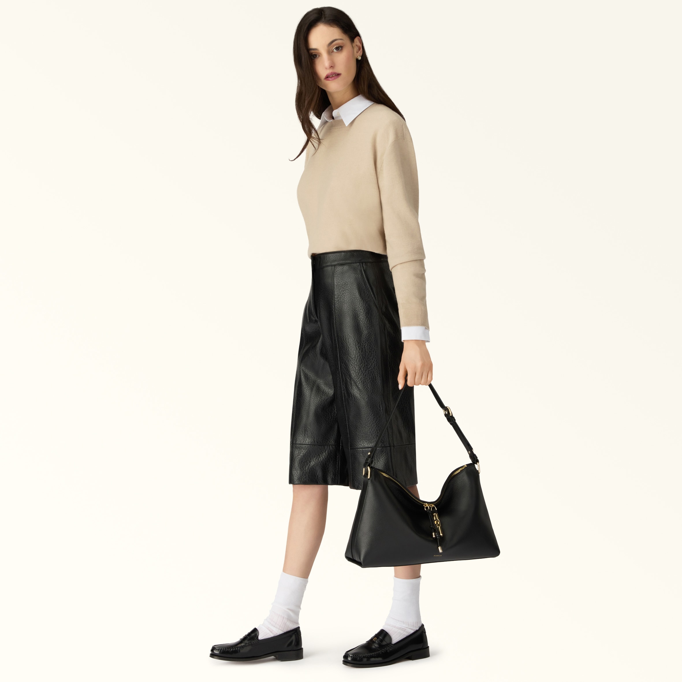 Shoulder Bag M NERO Furla Debby | Furla US