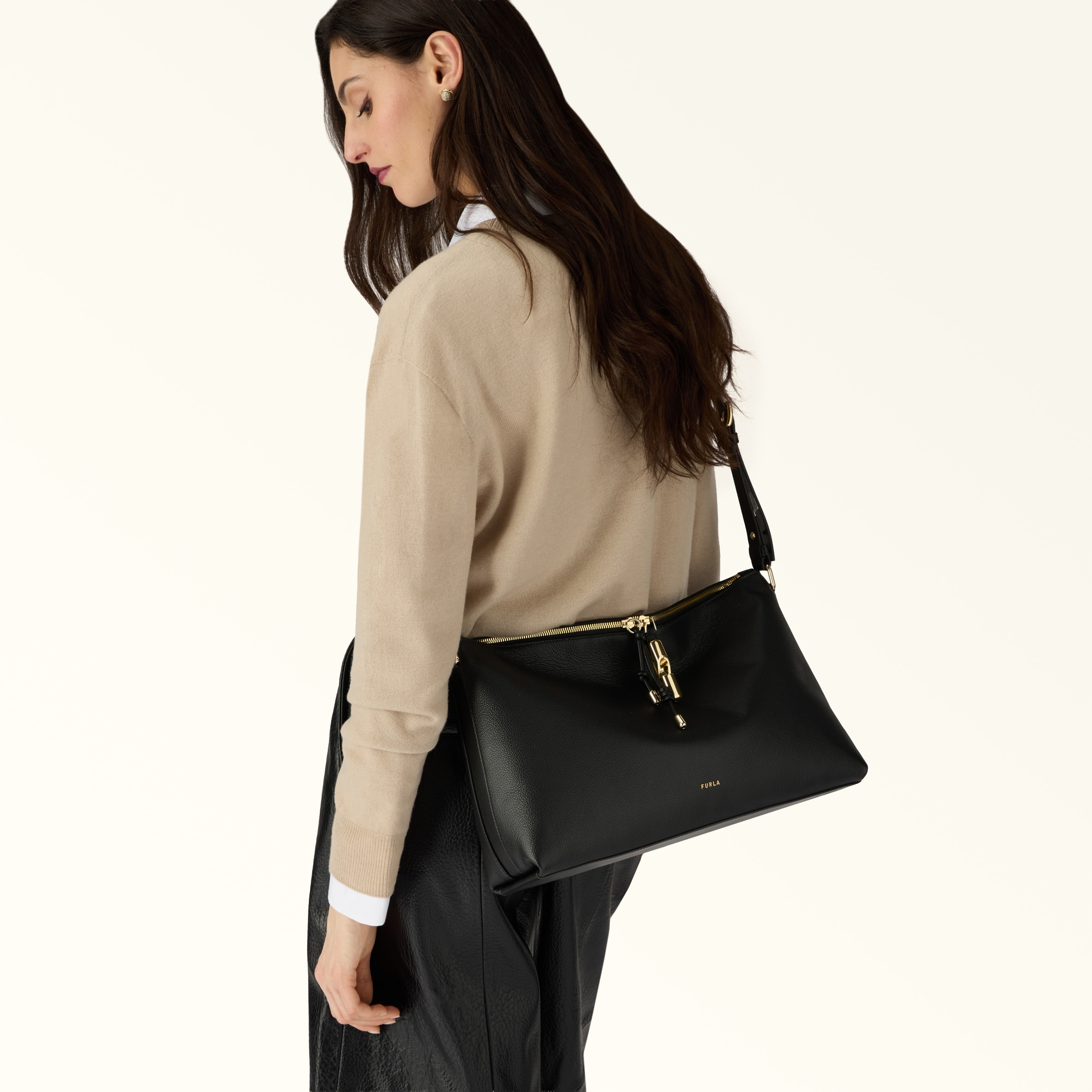 Shoulder Bag M NERO Furla Debby | Furla US