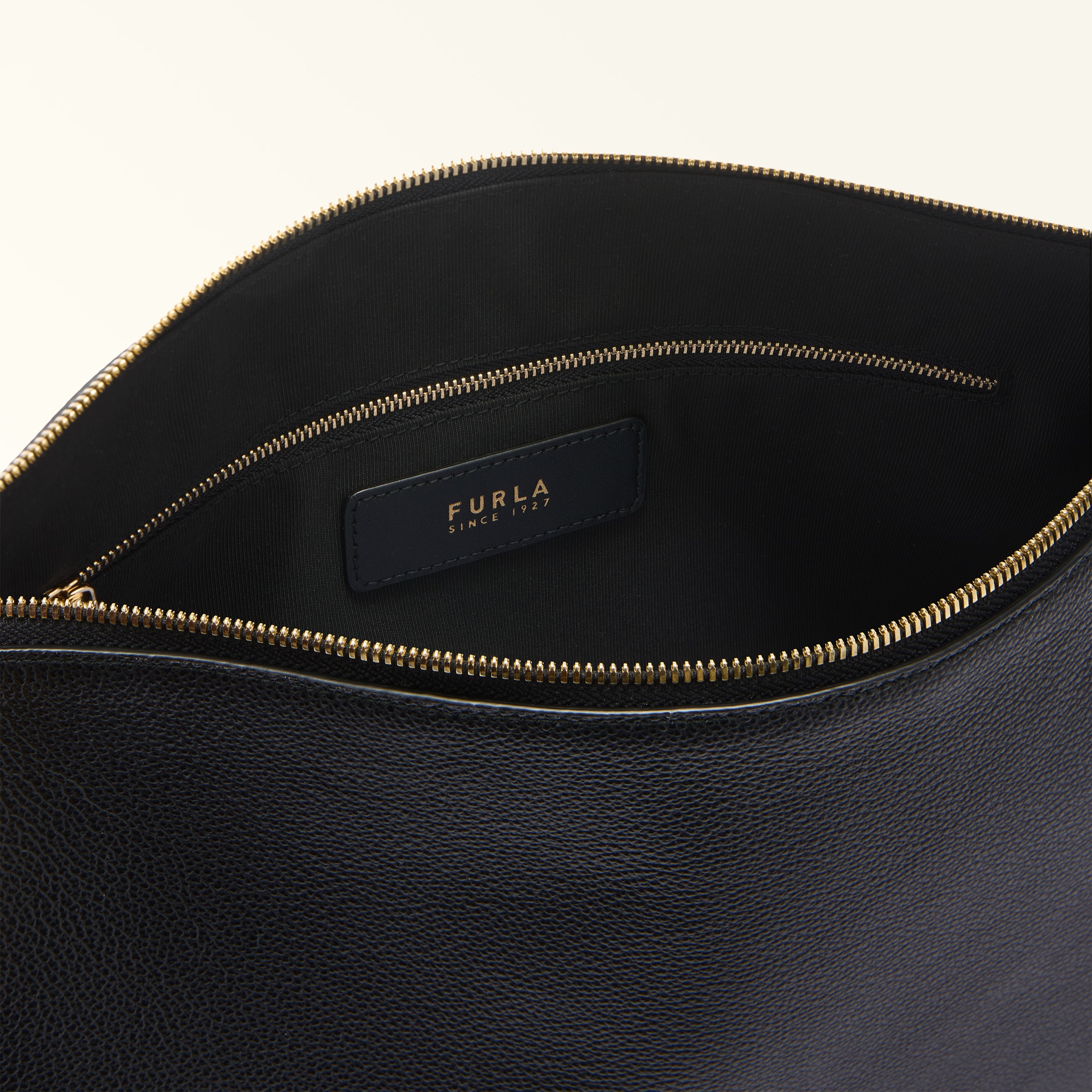Shoulder Bag M NERO Furla Debby | Furla US