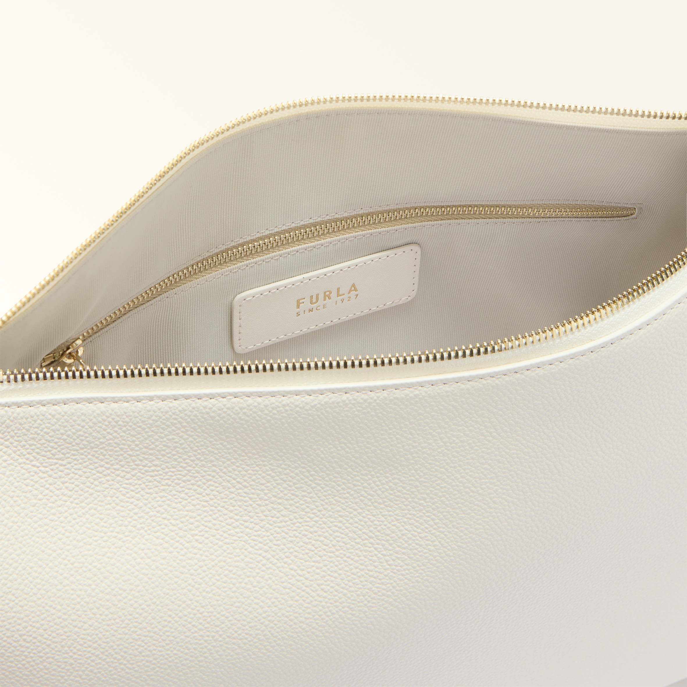 Shoulder Bag M PANNA Furla Debby | Furla US