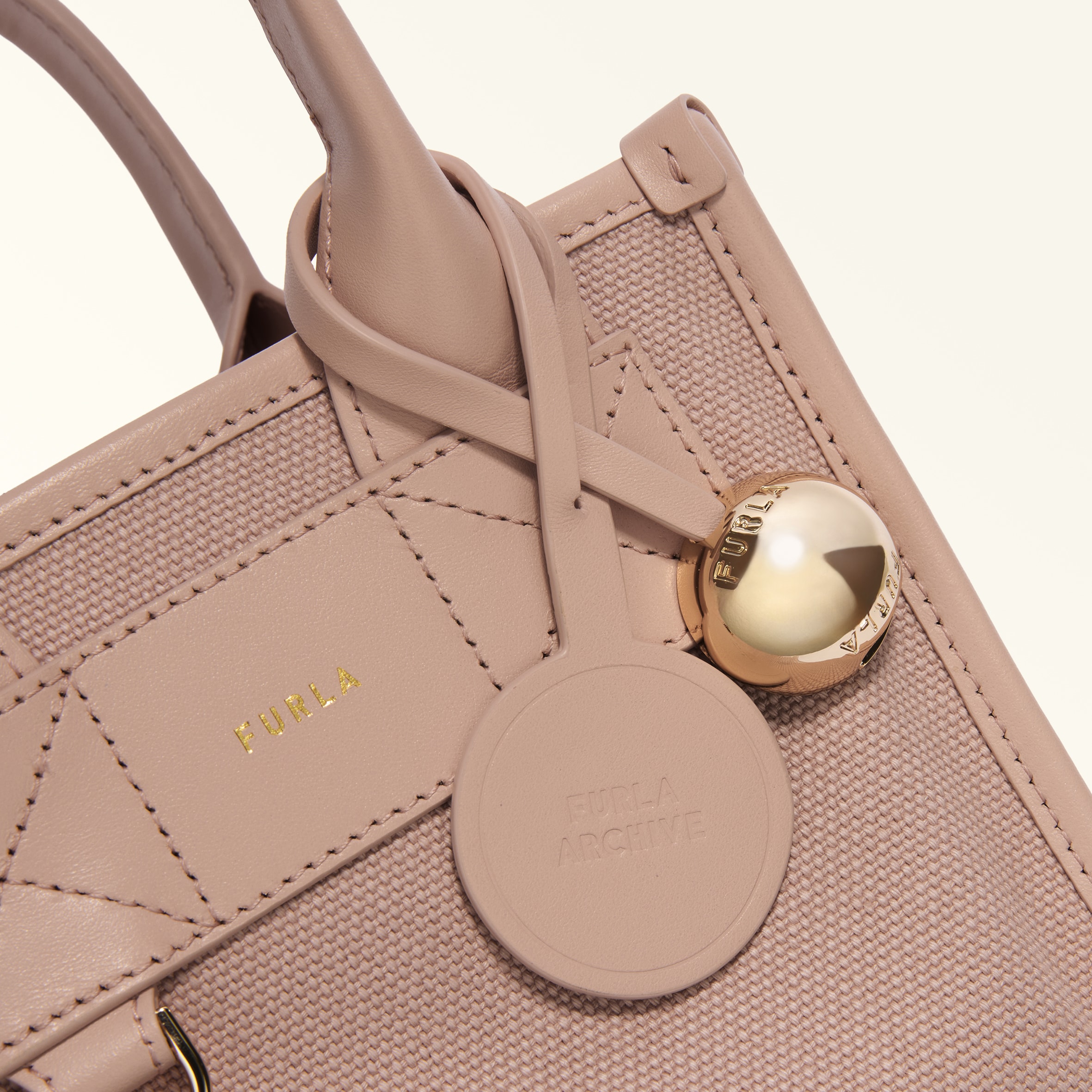 トートバッグ MINI ANEMONE PINK Furla Divide It | Furla JP トートバッグ MINI ANEMONE PINK Furla Divide It | Furla JP