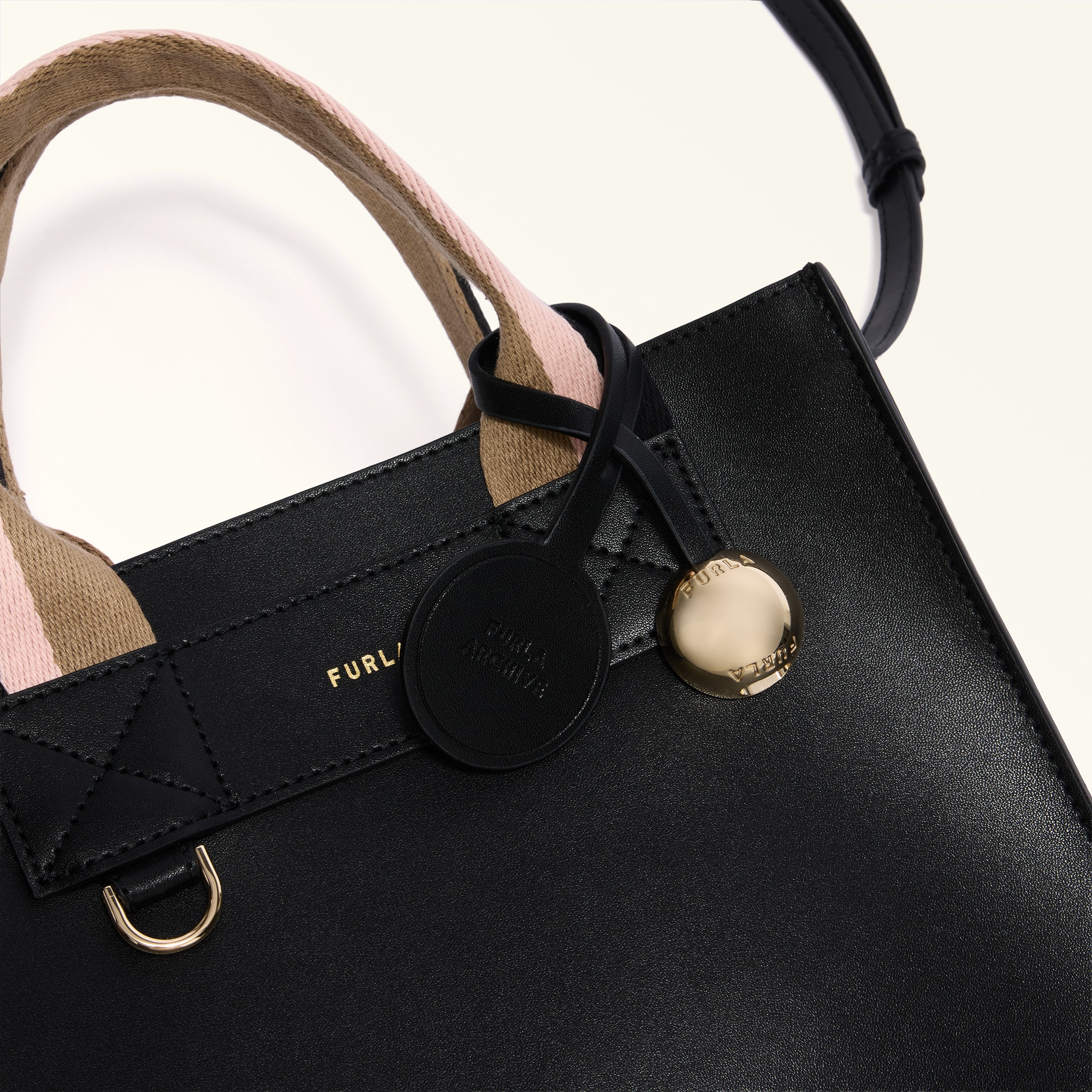 トートバッグ S TONI NERO Furla Divide It | Furla JP