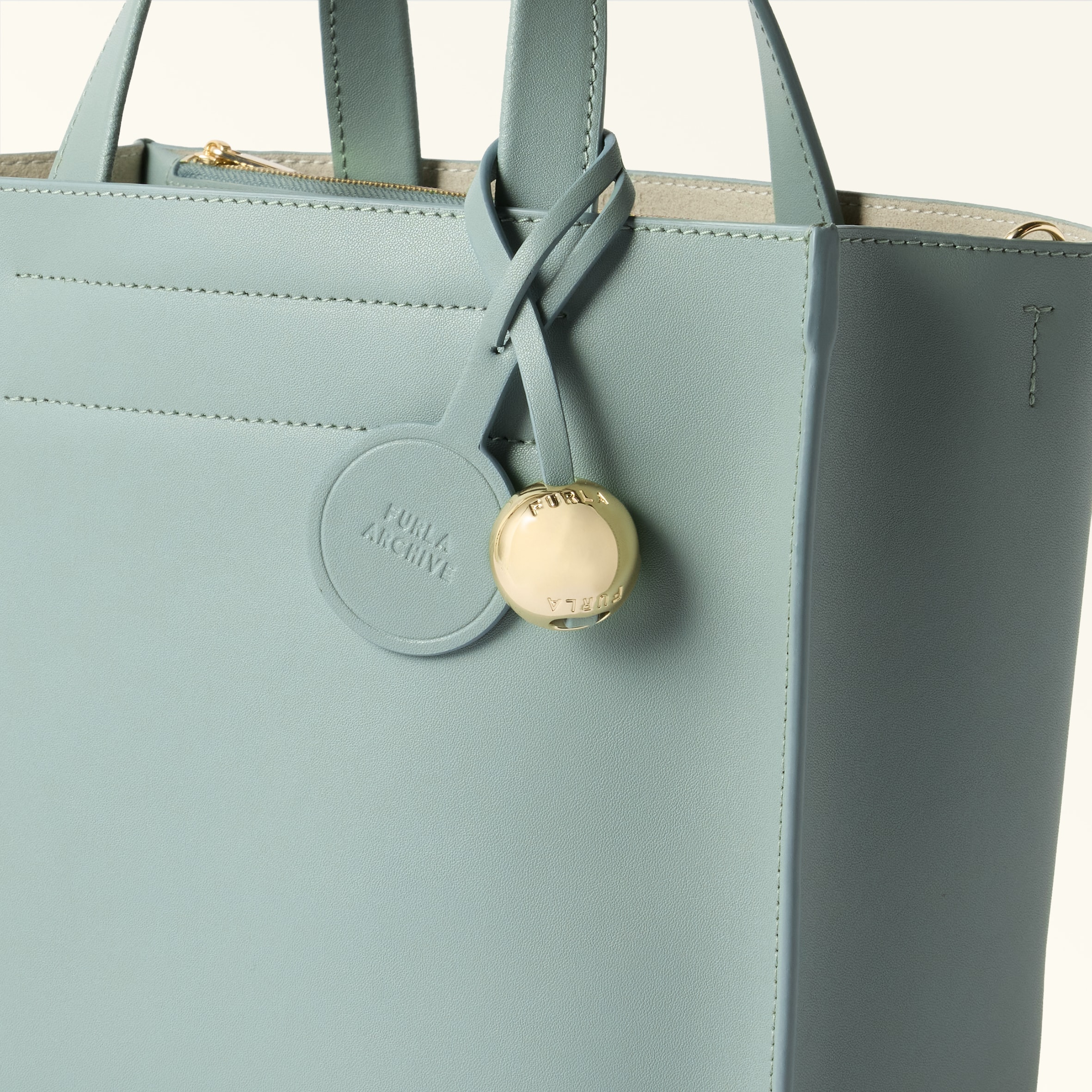 トートバッグ S WINTER SKY Furla Divide It | Furla JP