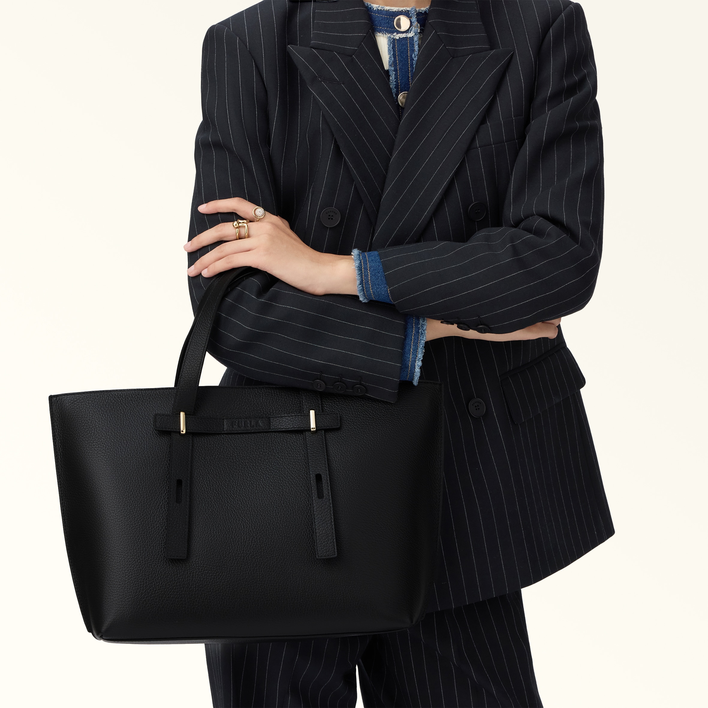 トートバッグ L NERO Furla Giove | Furla JP