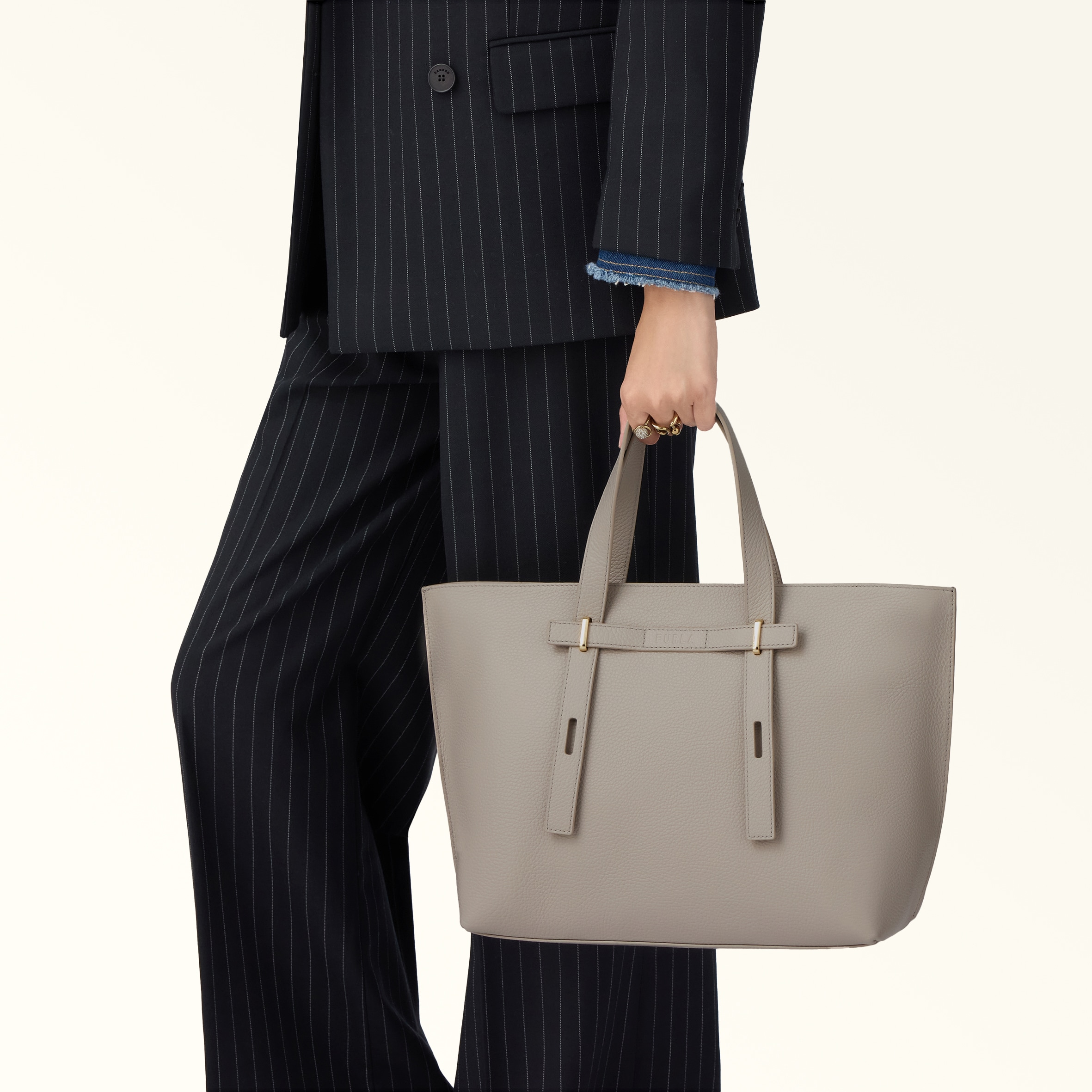 トートバッグ L VANIGLIA Furla Giove | Furla JP