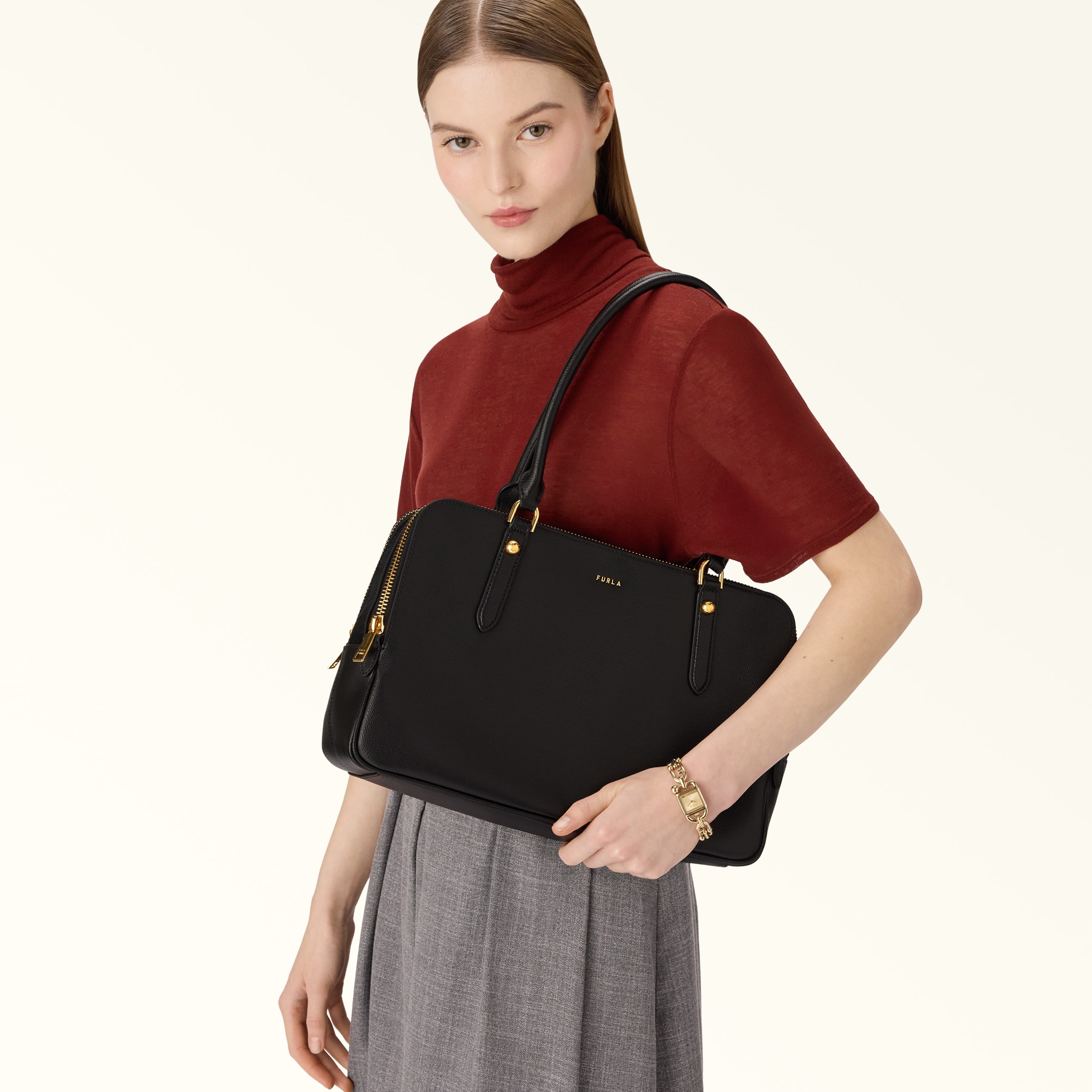 【 FURLA 】ジュリア (BLACK) Boston Bag L NERO Furla Giulia | Furla US