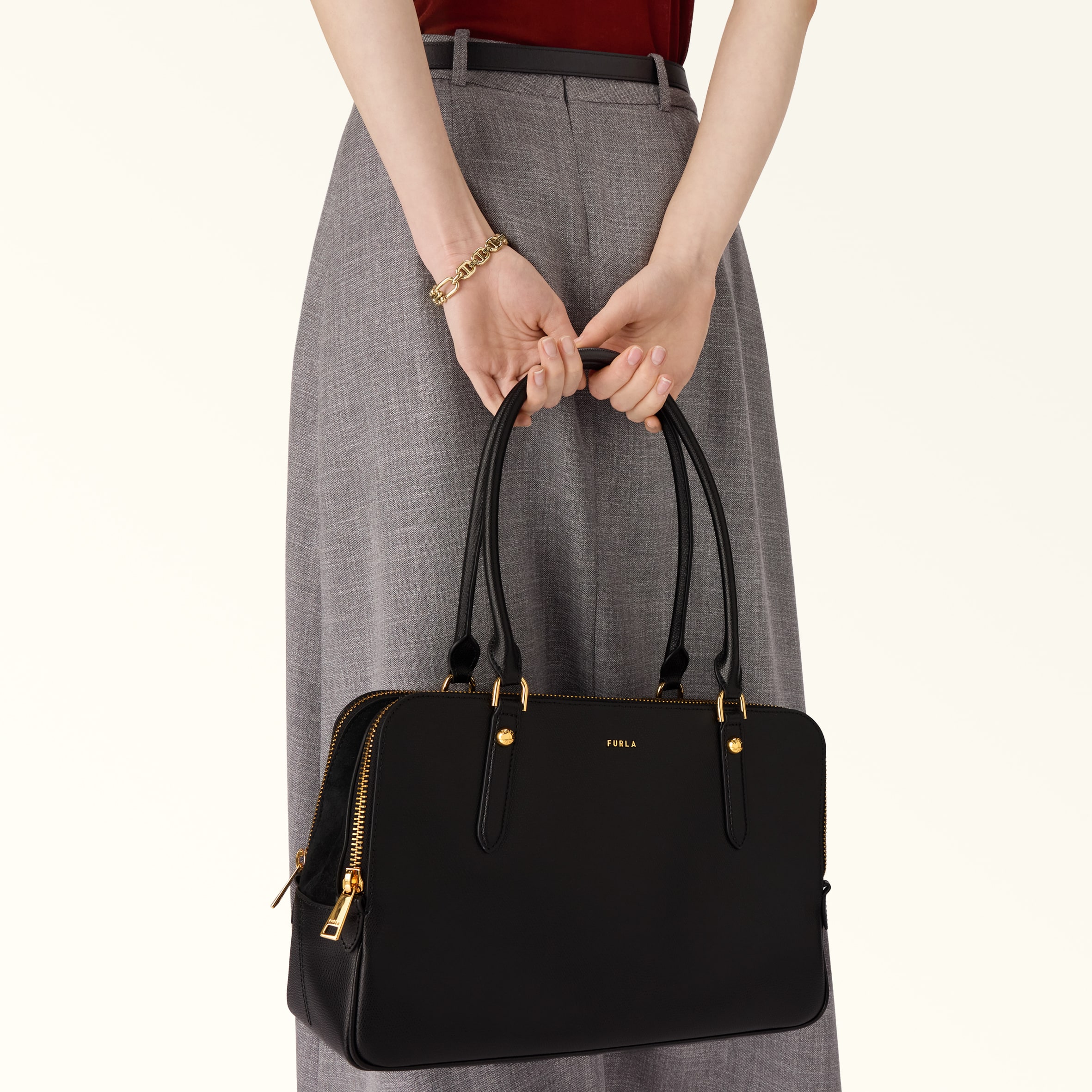 【 FURLA 】ジュリア (BLACK) Boston Bag L NERO Furla Giulia | Furla US