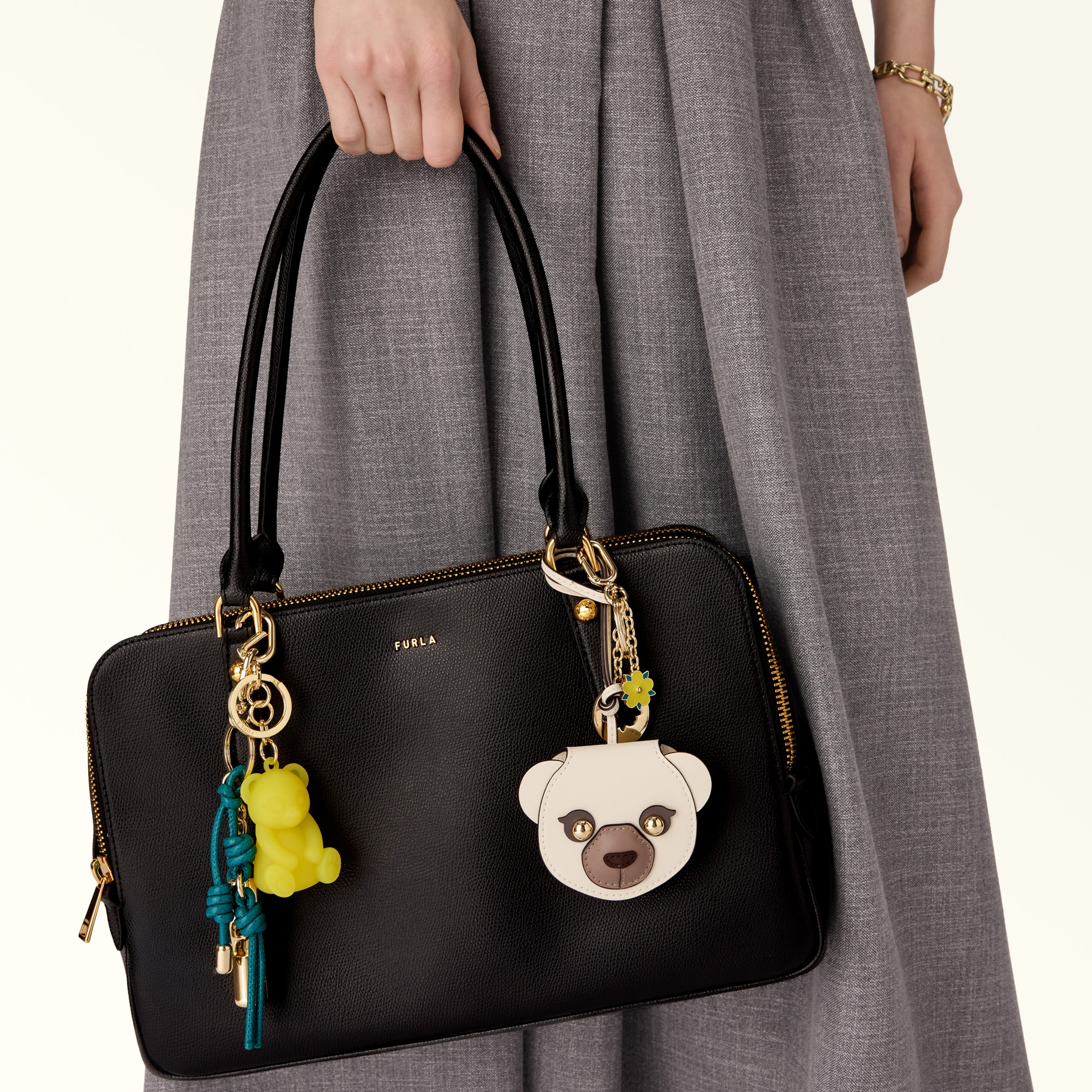 【 FURLA 】ジュリア (BLACK) Boston Bag L NERO Furla Giulia | Furla US