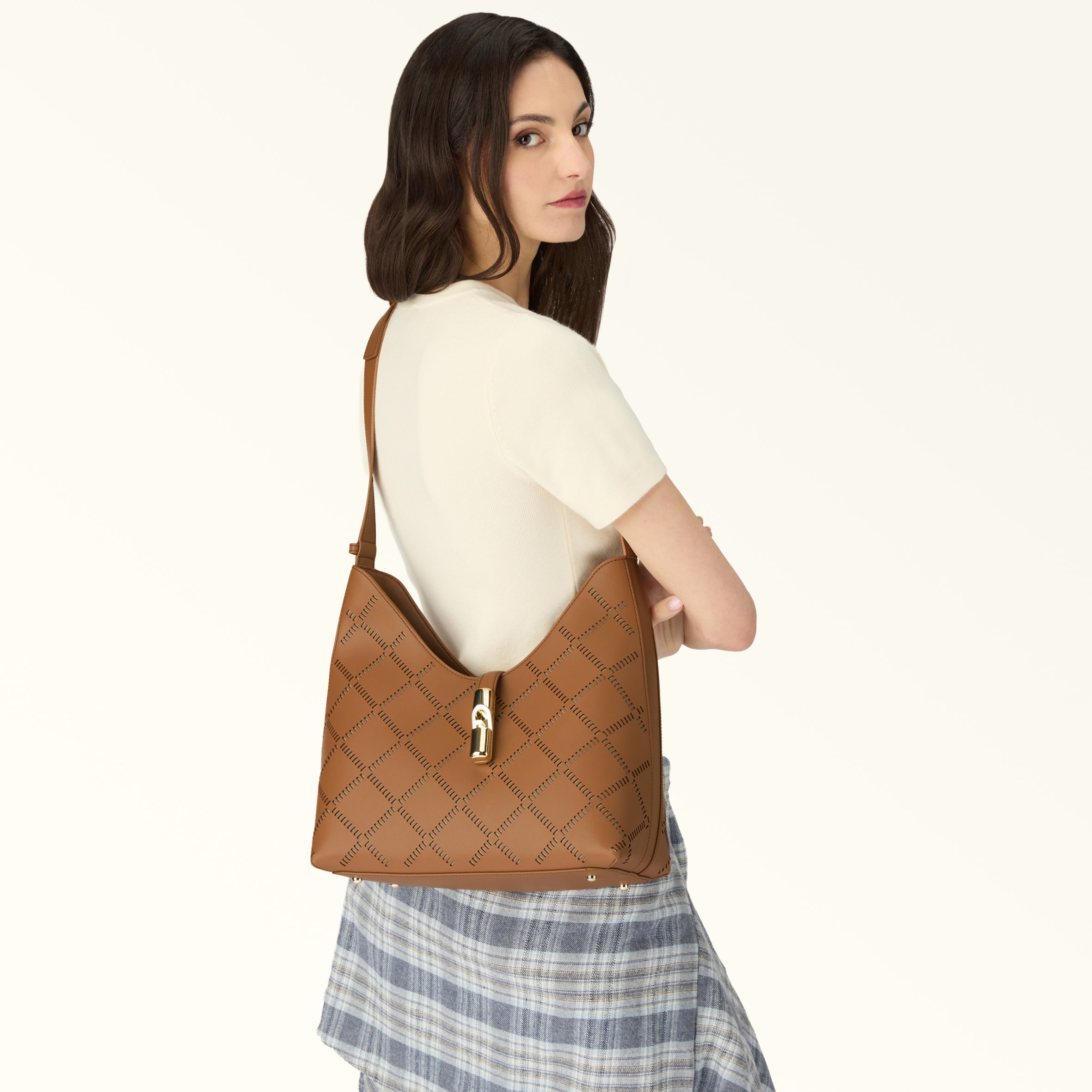 ショルダーバッグ M BRANDY Furla Goccia | Furla JP