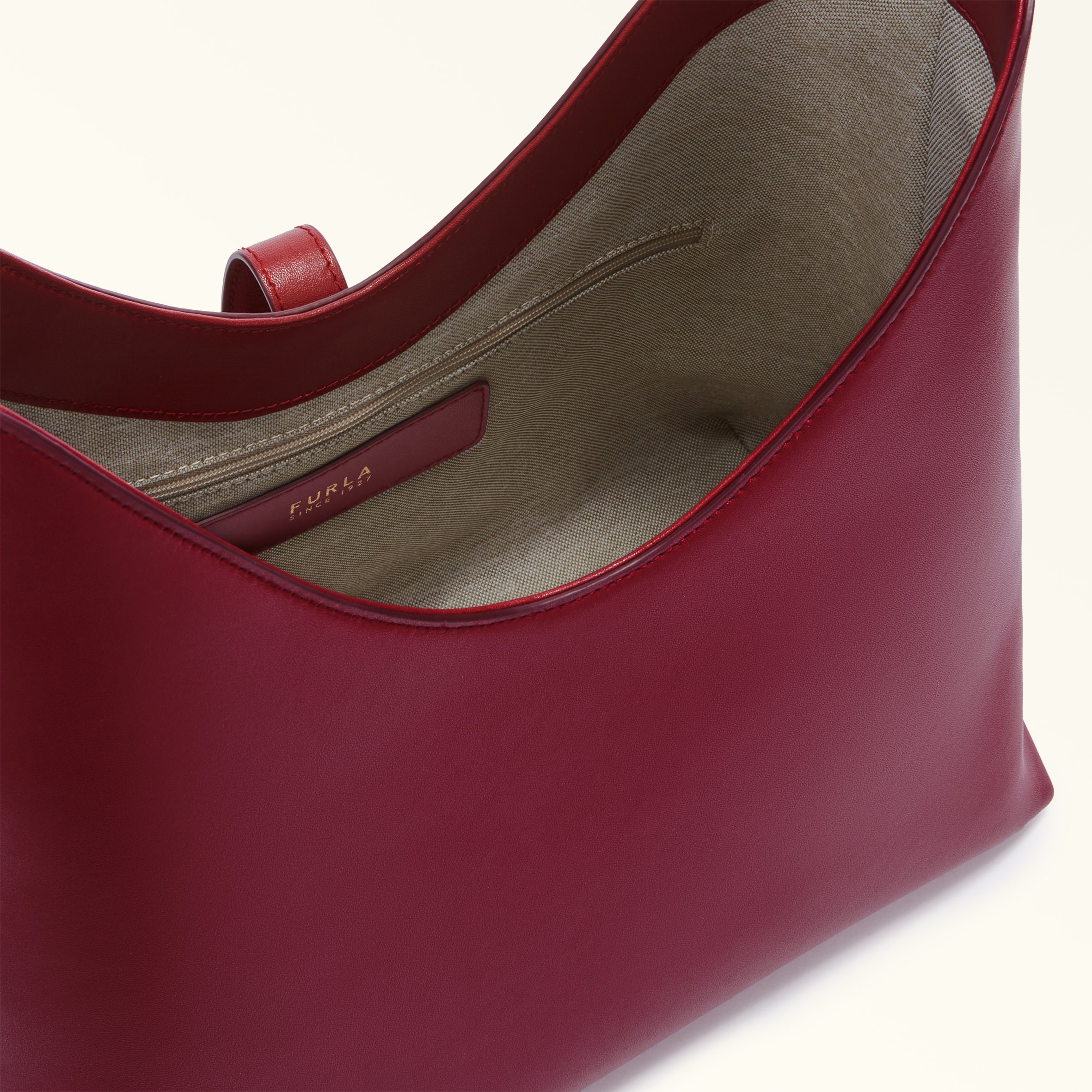FURLA GOCCIA 水饺包 M