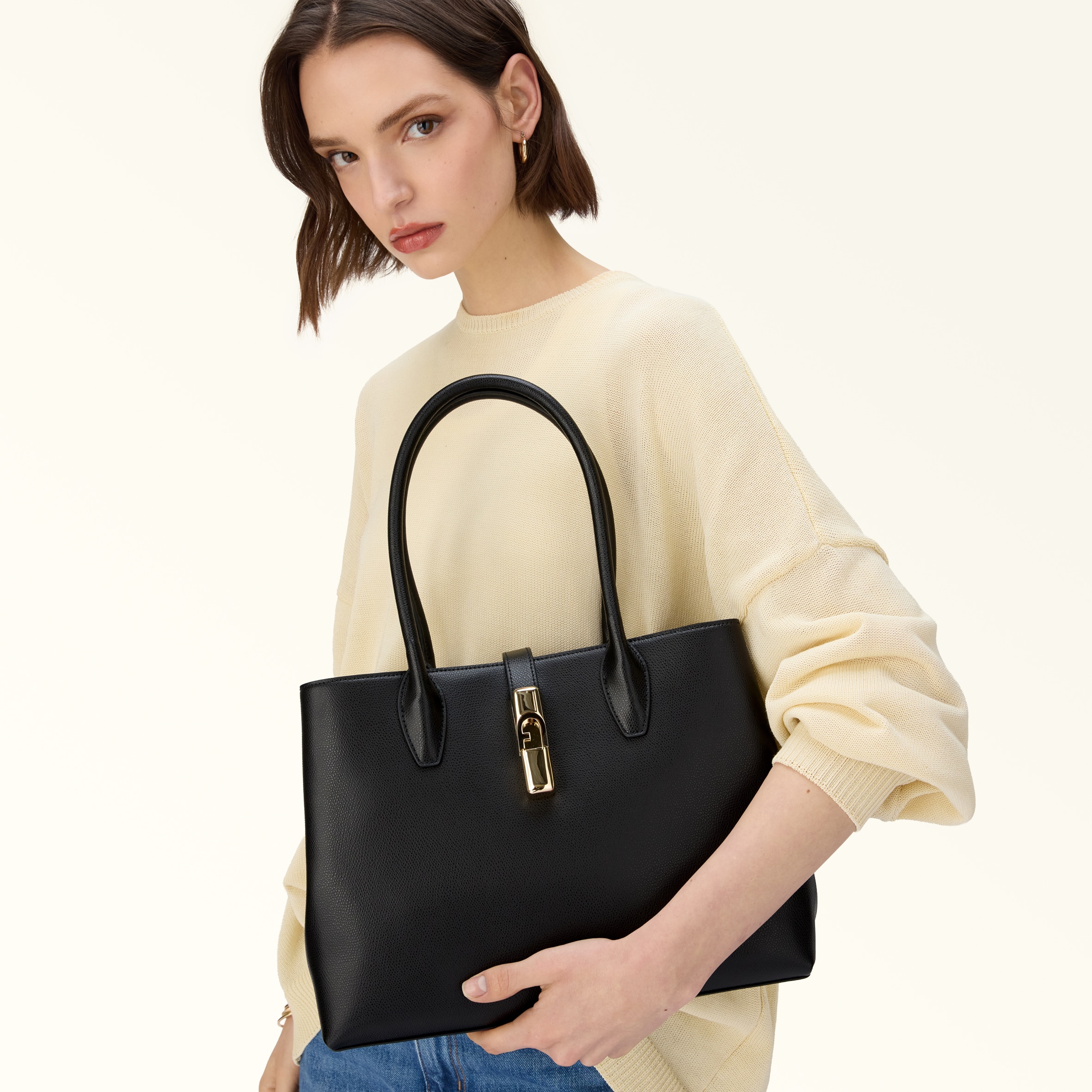 トートバッグ M NERO Furla Goccia | Furla JP