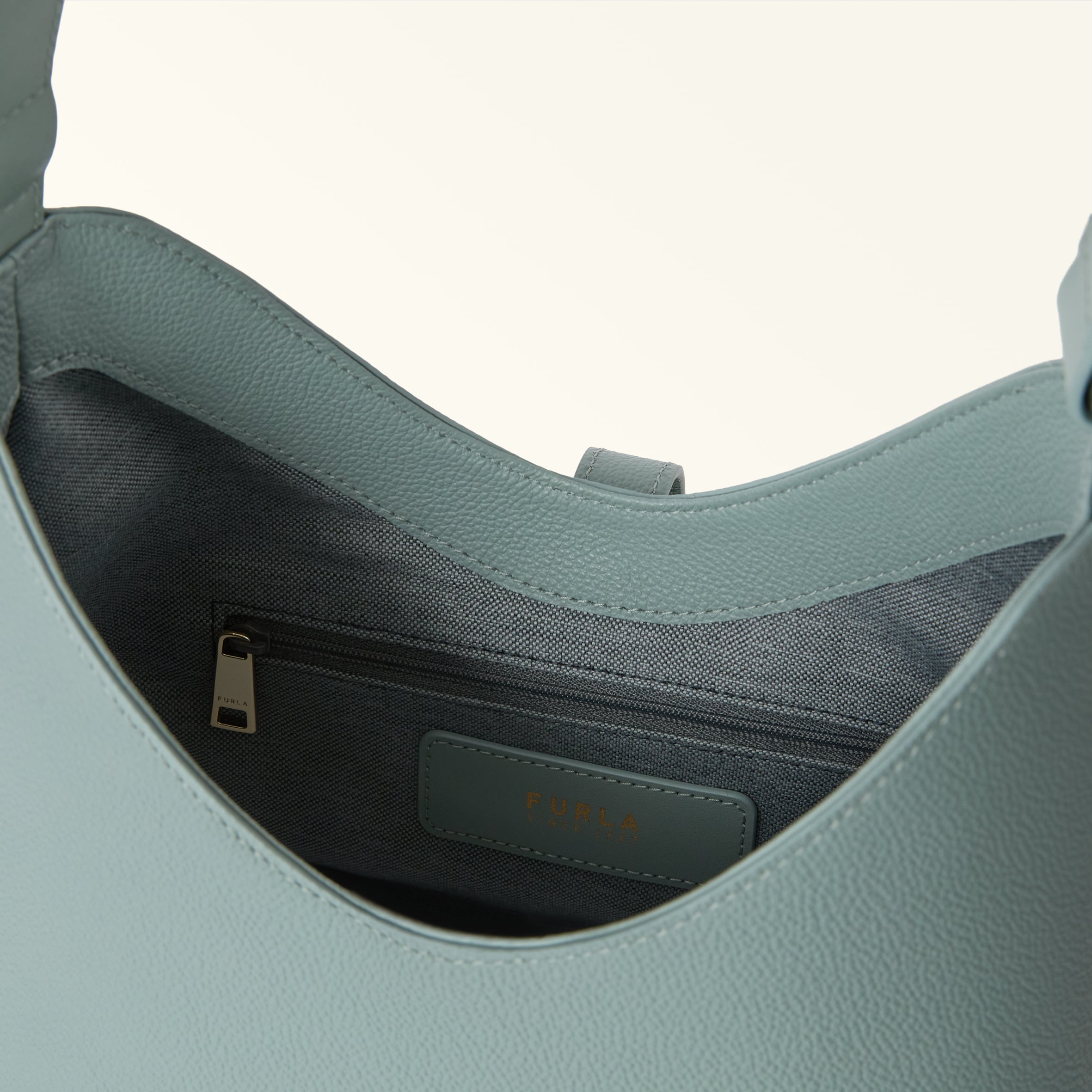 ゆ*う様 FURLA GOCCIA ゴッチャ　バッグ　ミントグリーン ショルダーバッグ S WINTER SKY Furla Goccia | Furla JP