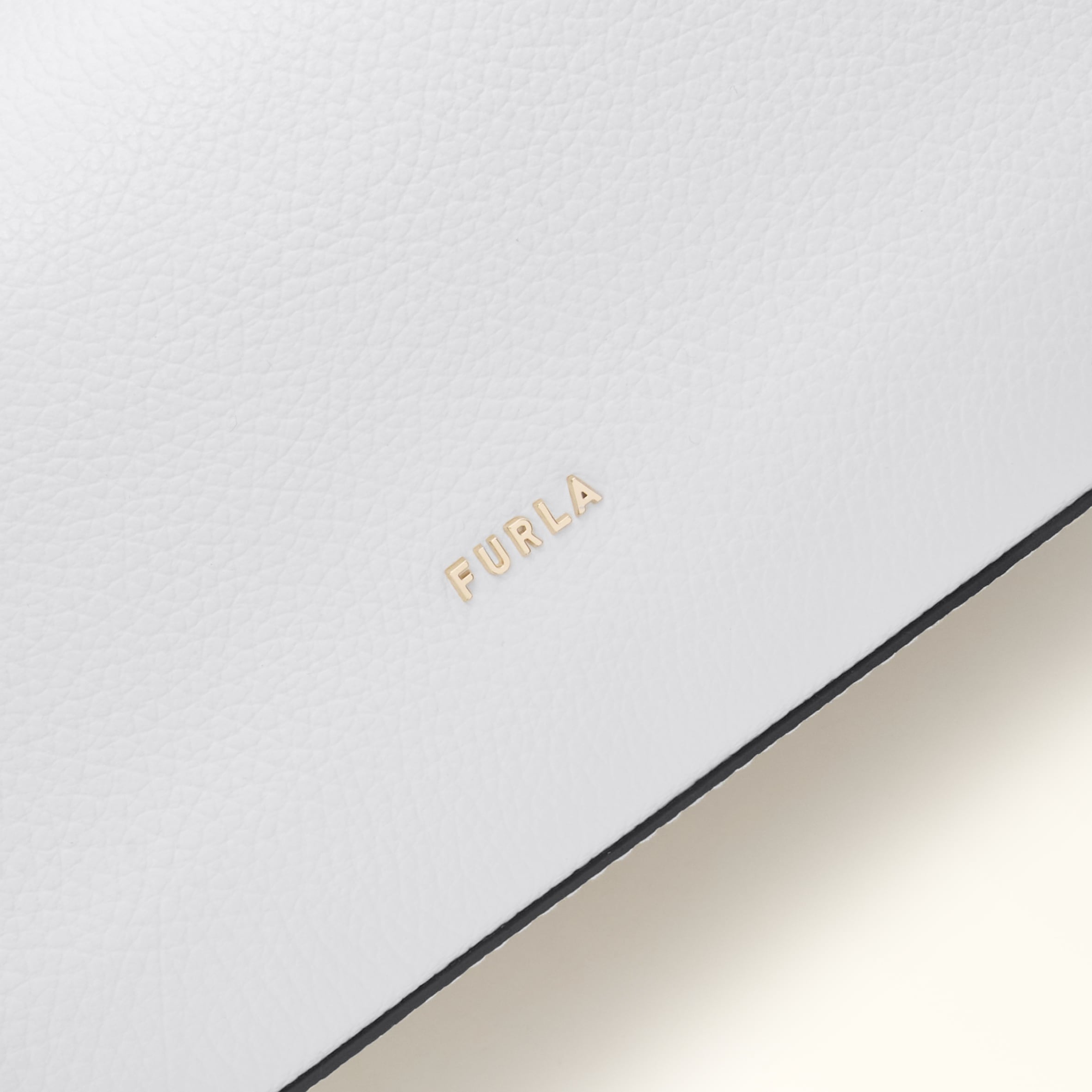 FURLA LARA 水饺包 M