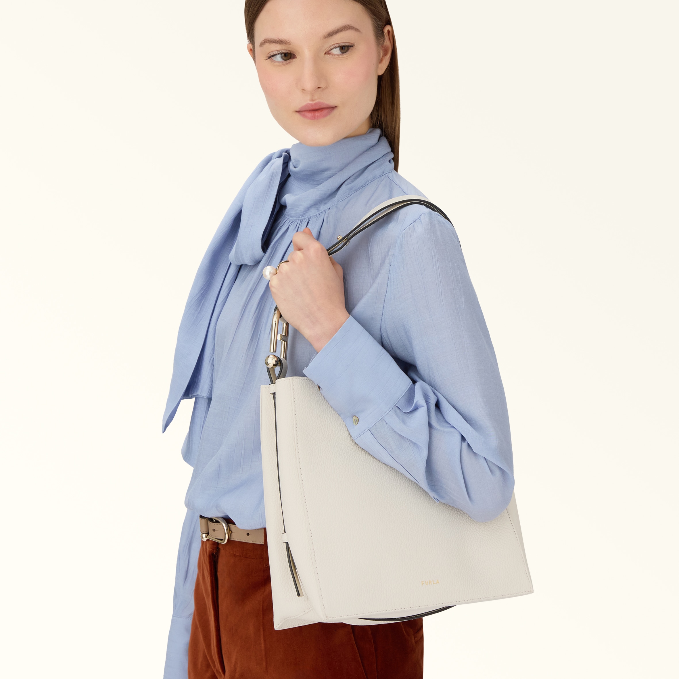 バケットバッグ S PANNA Furla Nuvola | Furla JP