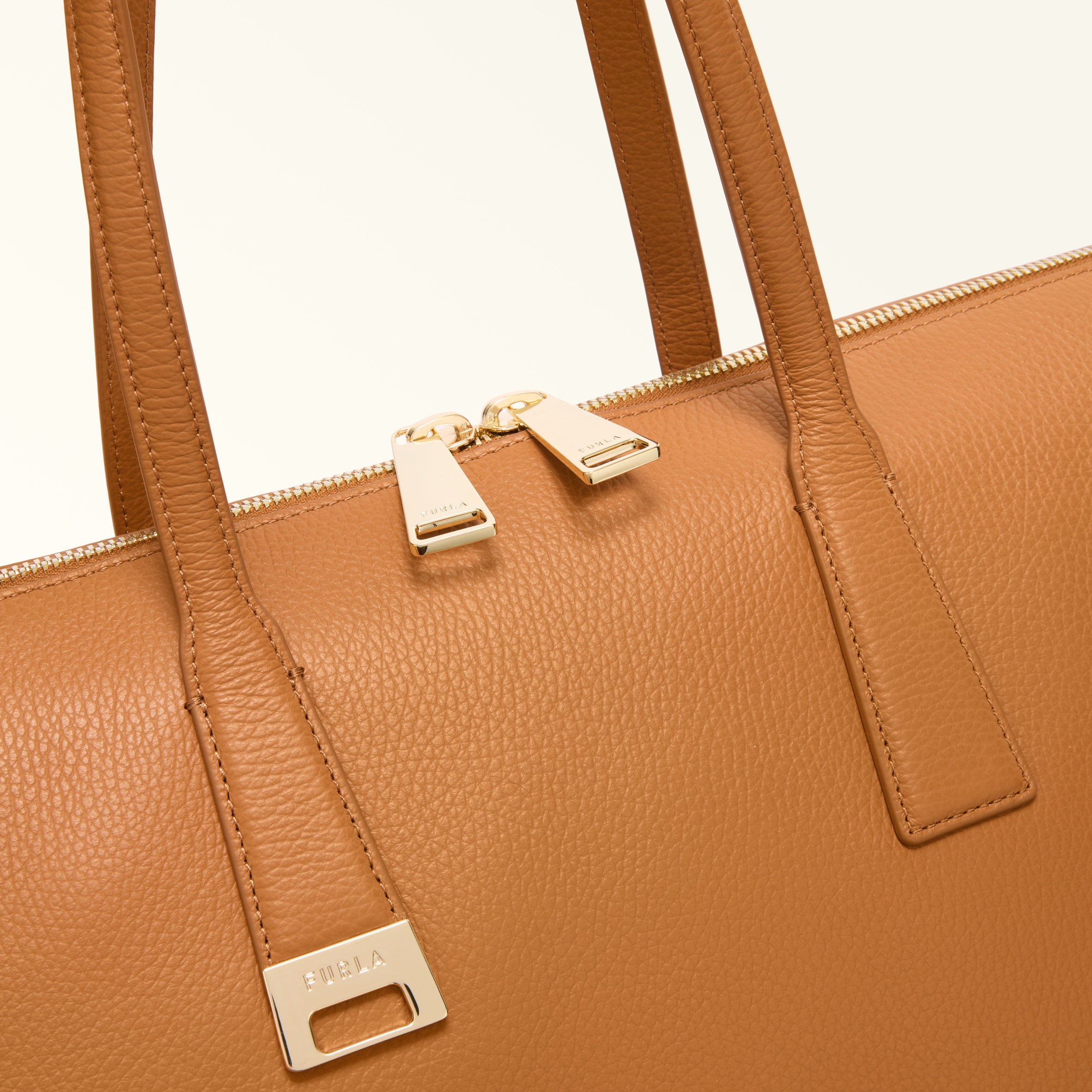 Tote L TABACCO Furla Olivia | Furla US