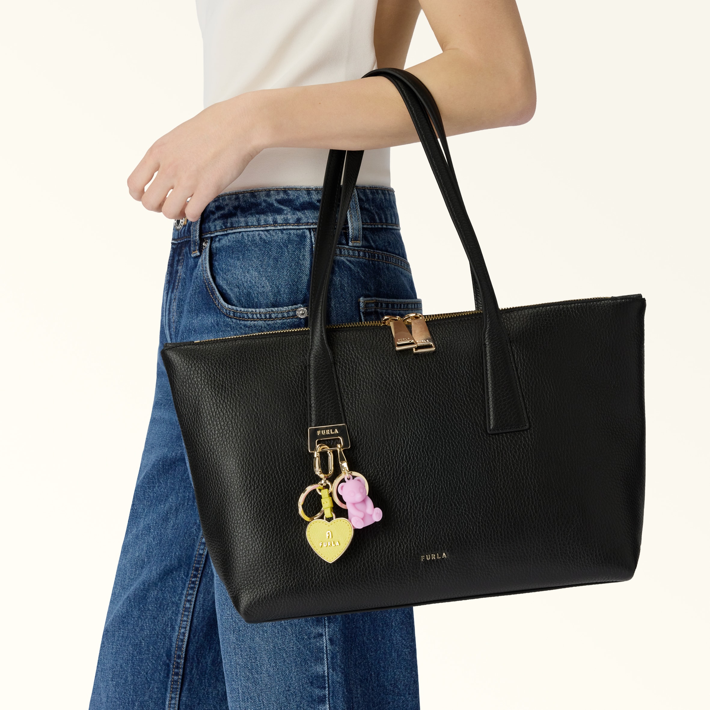 トートバッグ M NERO Furla Olivia | Furla JP