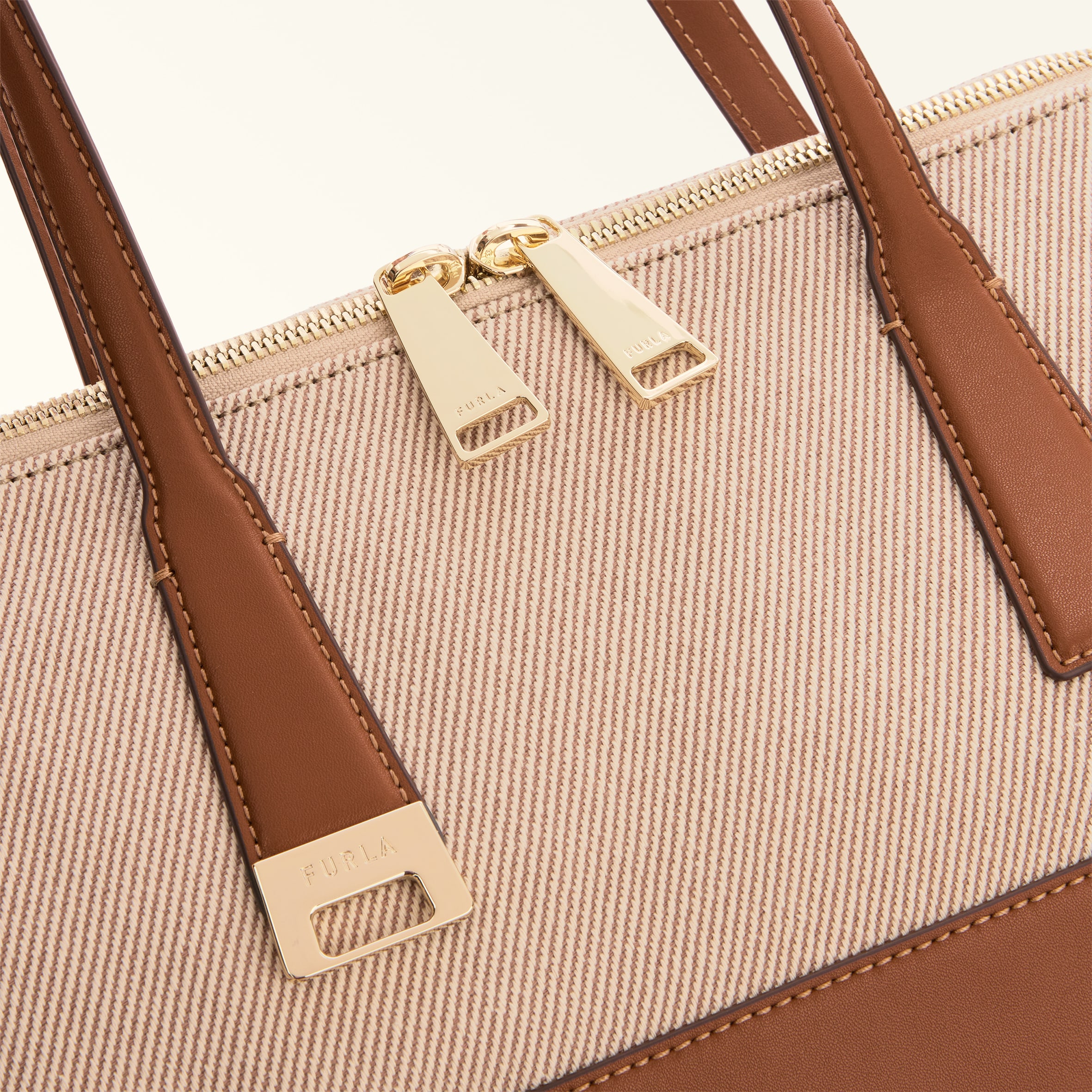 Tote M TONI COGNAC Furla Olivia | Furla US