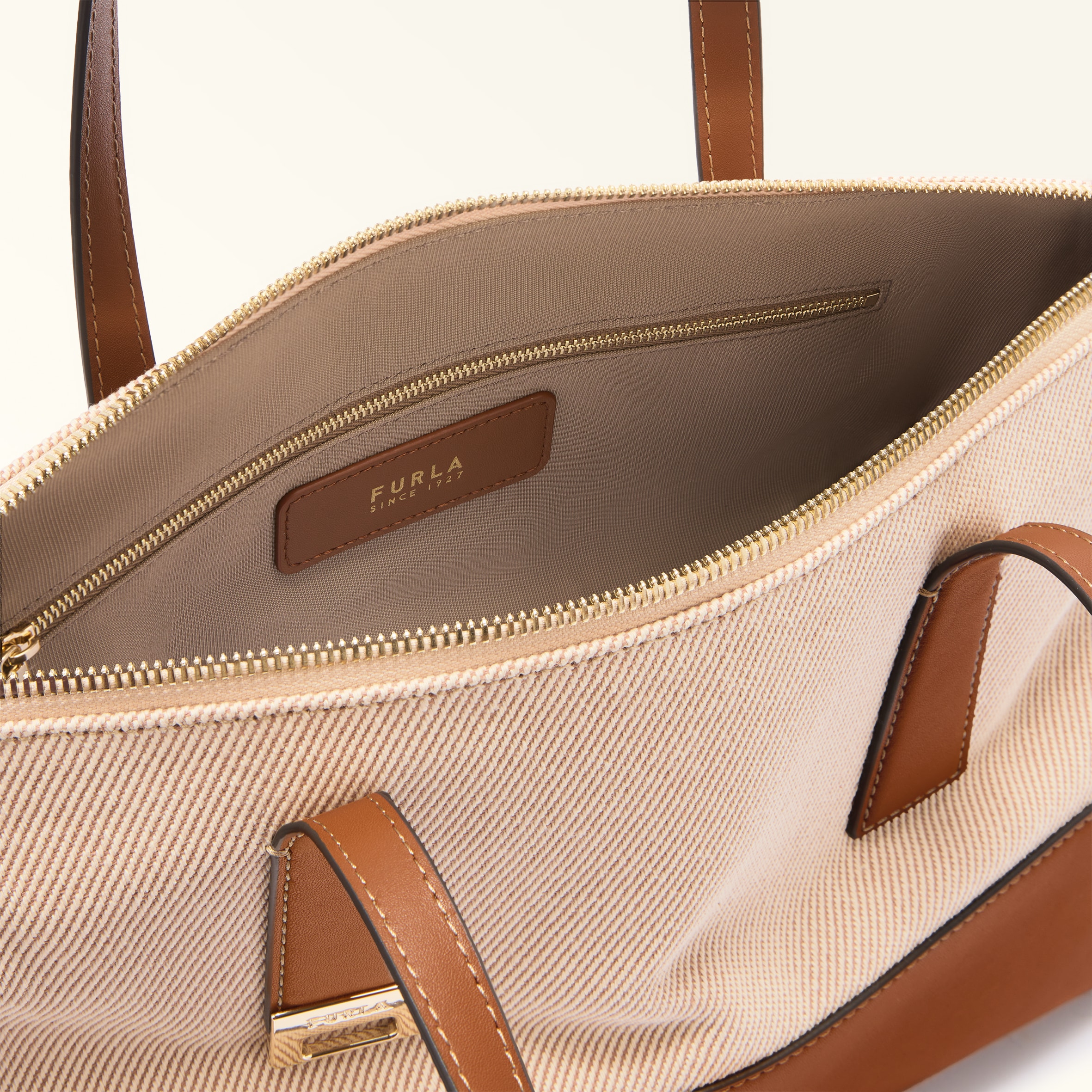 Tote M TONI COGNAC Furla Olivia | Furla US