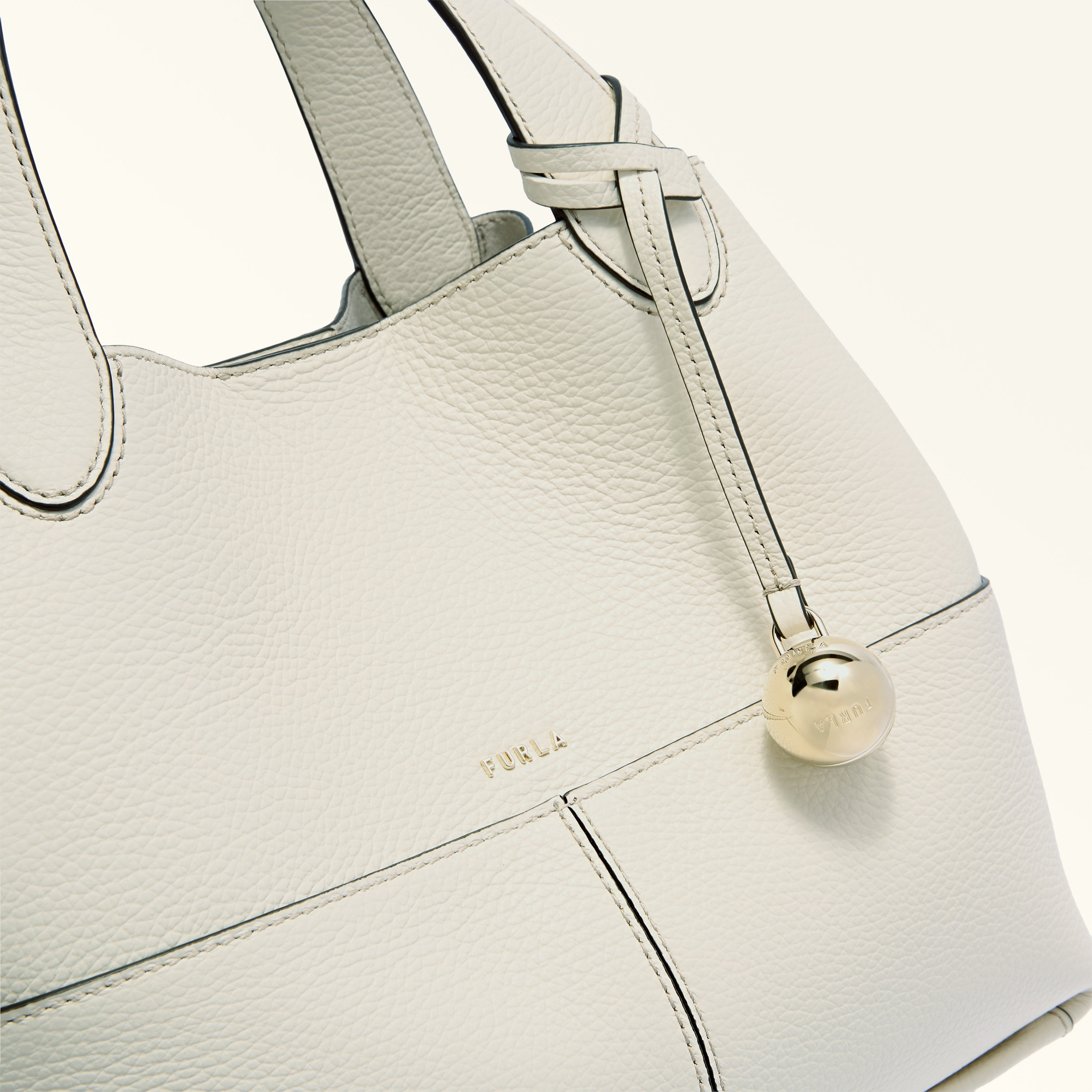 【NaMiNee】 FURLA バッグ WB01912_HSF000_1007_PNN00_S1.jpg