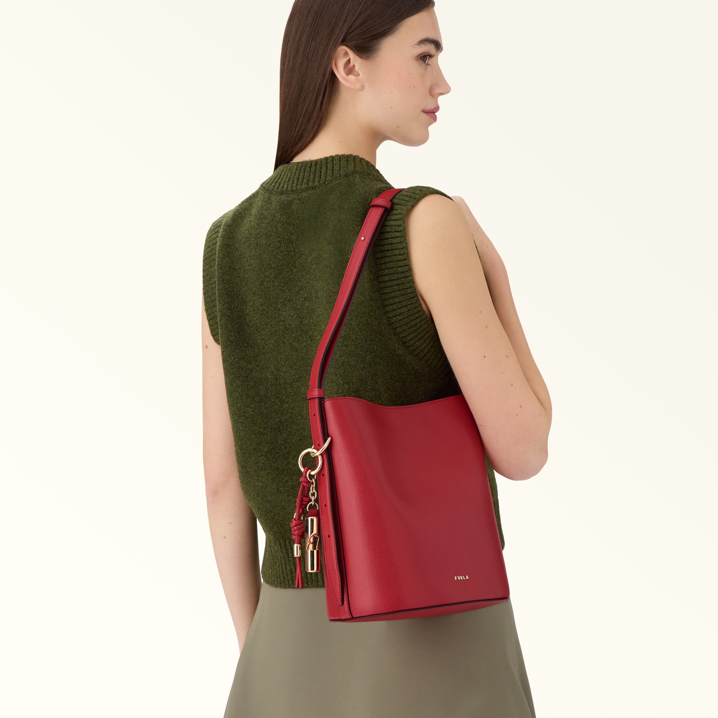 新品未使用 FURLA ROXIE バケットバッグ FURLA - 新品未使用 FURLA ROXIE バケットバッグの通販 by あs shop