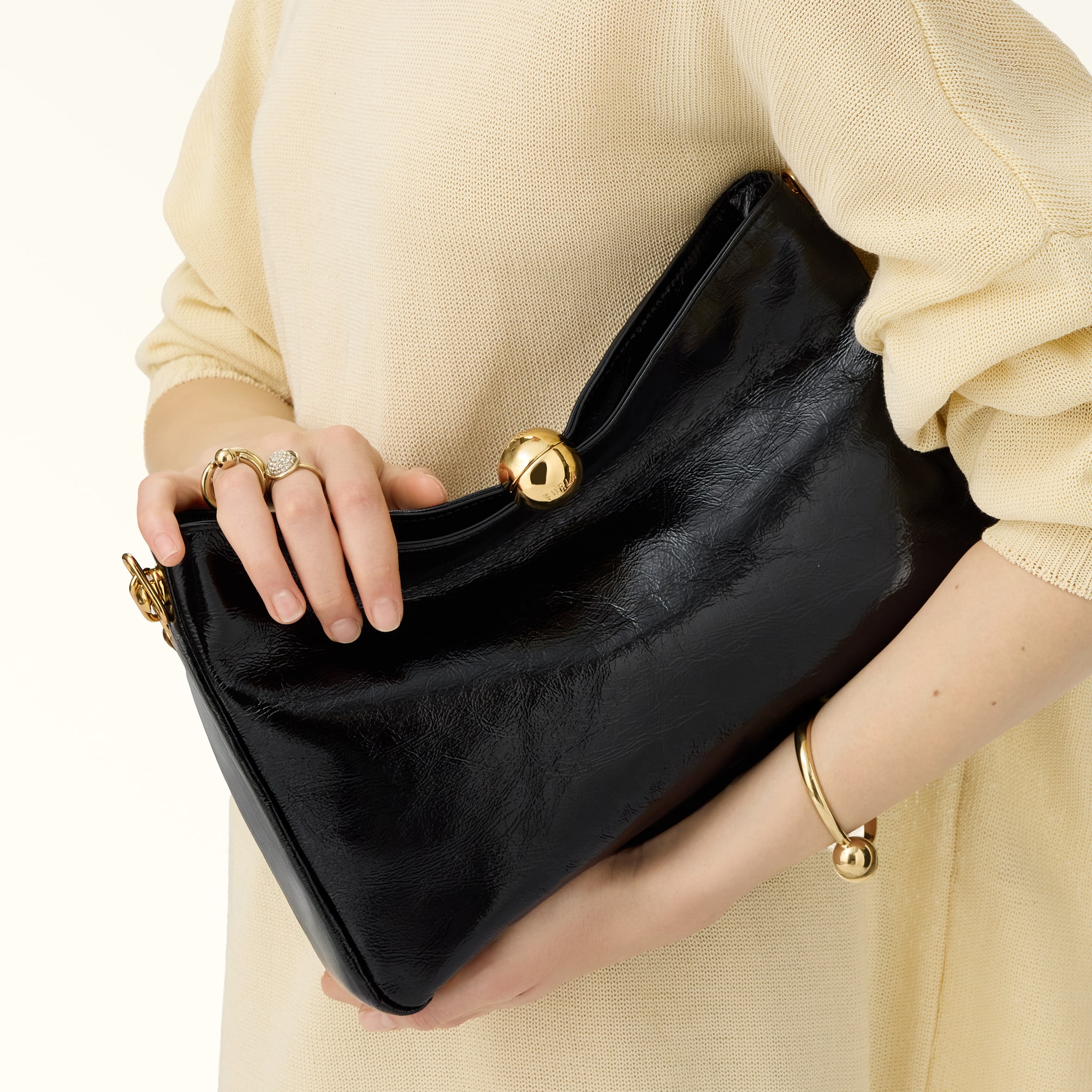 FURLA SFERA SOFT SHOULDER BAG M