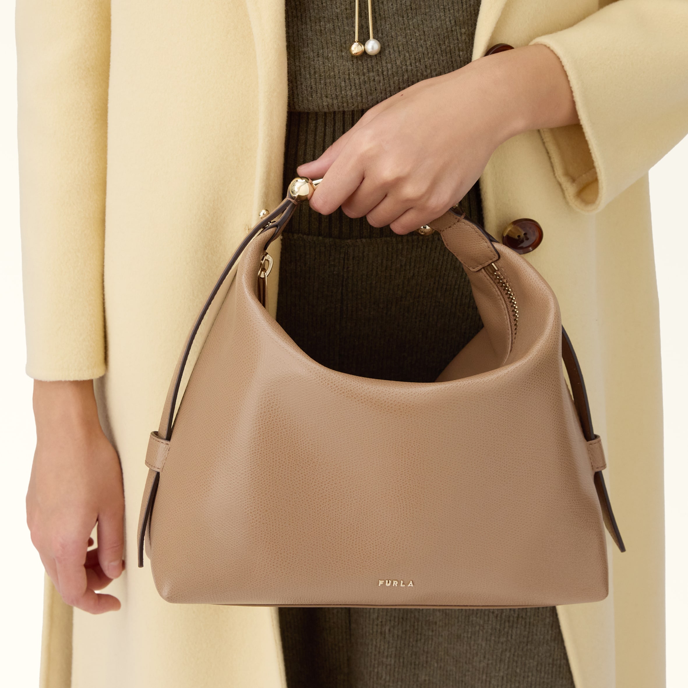 ショルダーバッグ M TOFFEE Furla Tonie | Furla JP