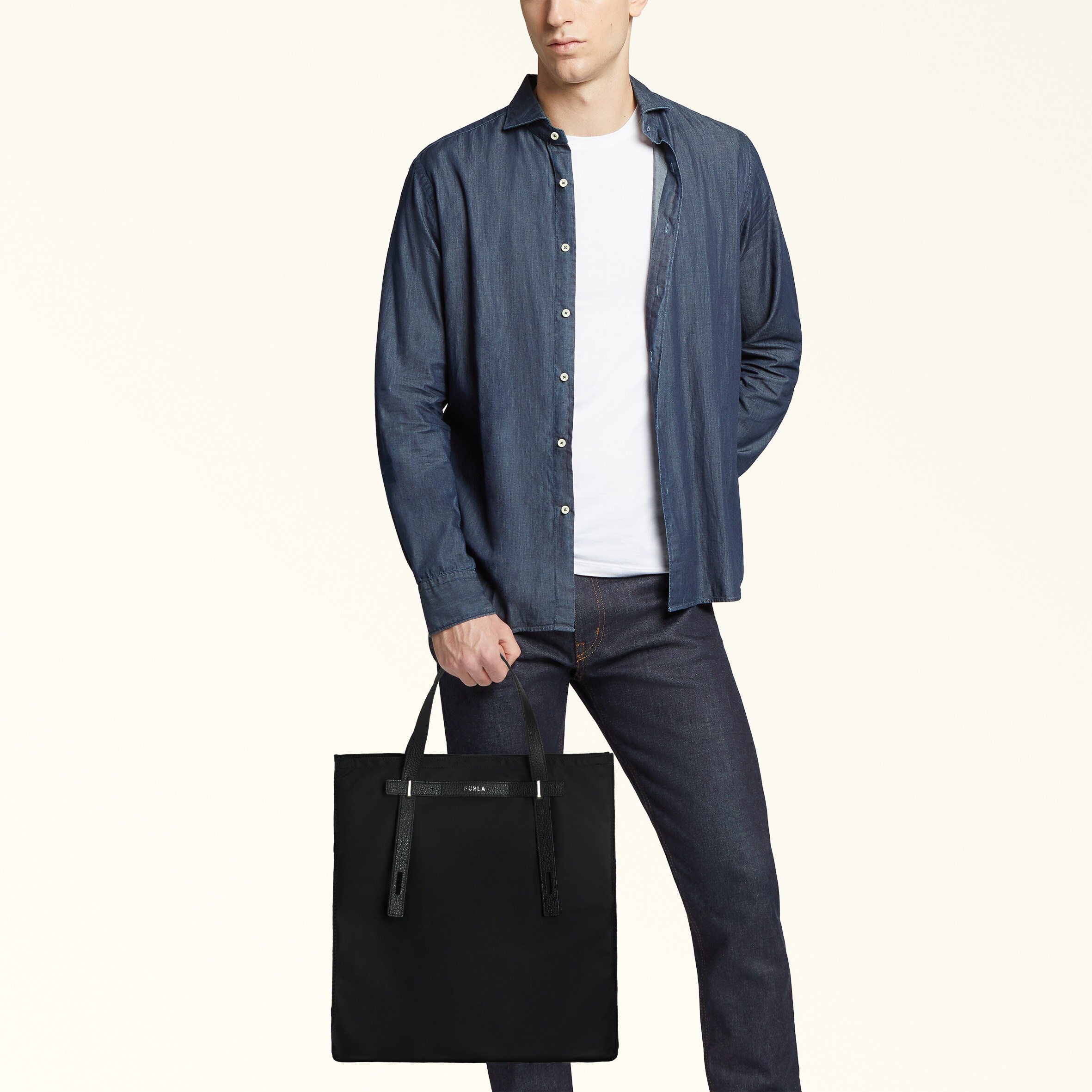 【関税込】FURLA Giove ショッパーL トートバッグ L NERO Furla Man Giove | Furla JP