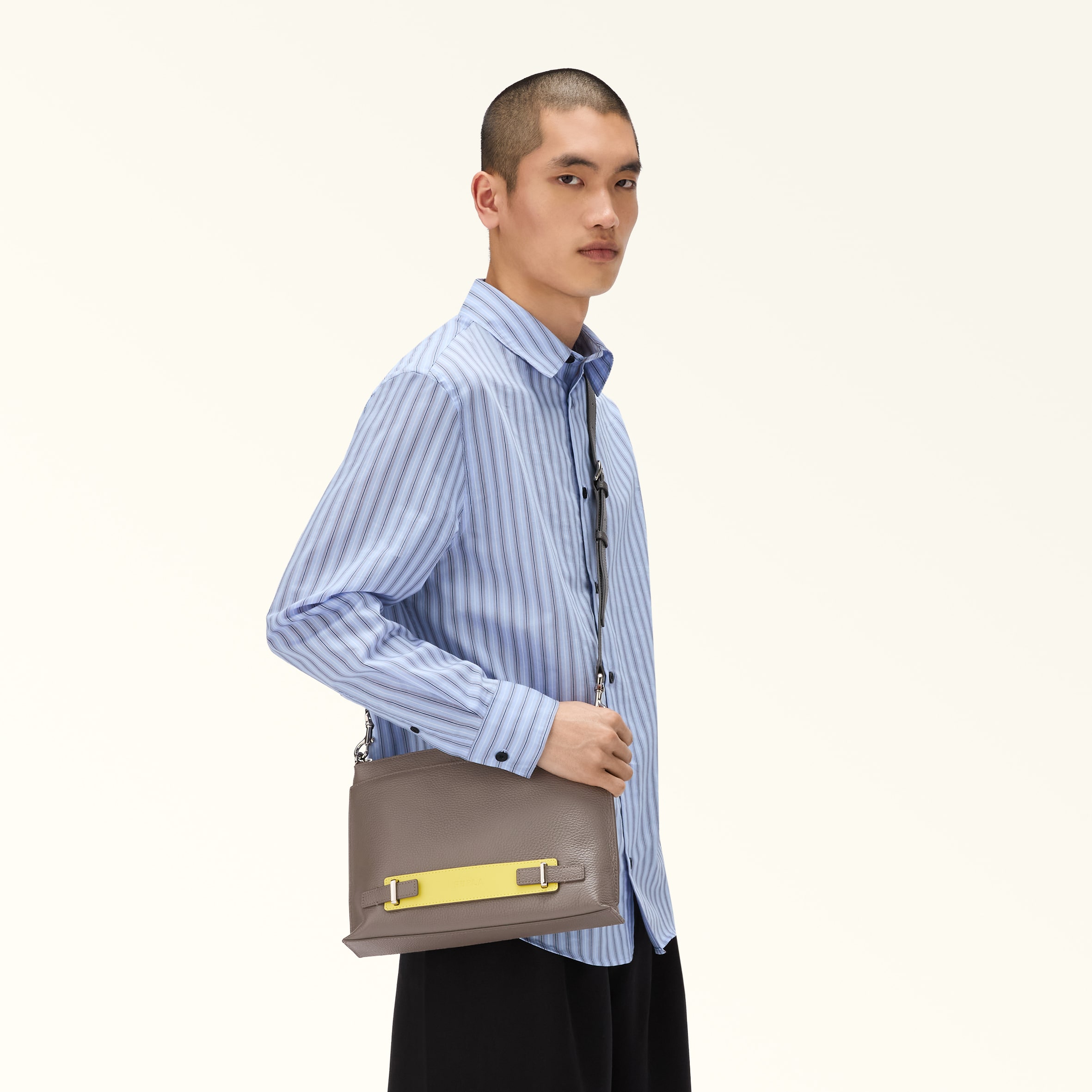 クロスボディ M URBAN GRAY+M YELLOW Furla Man Giove | Furla JP