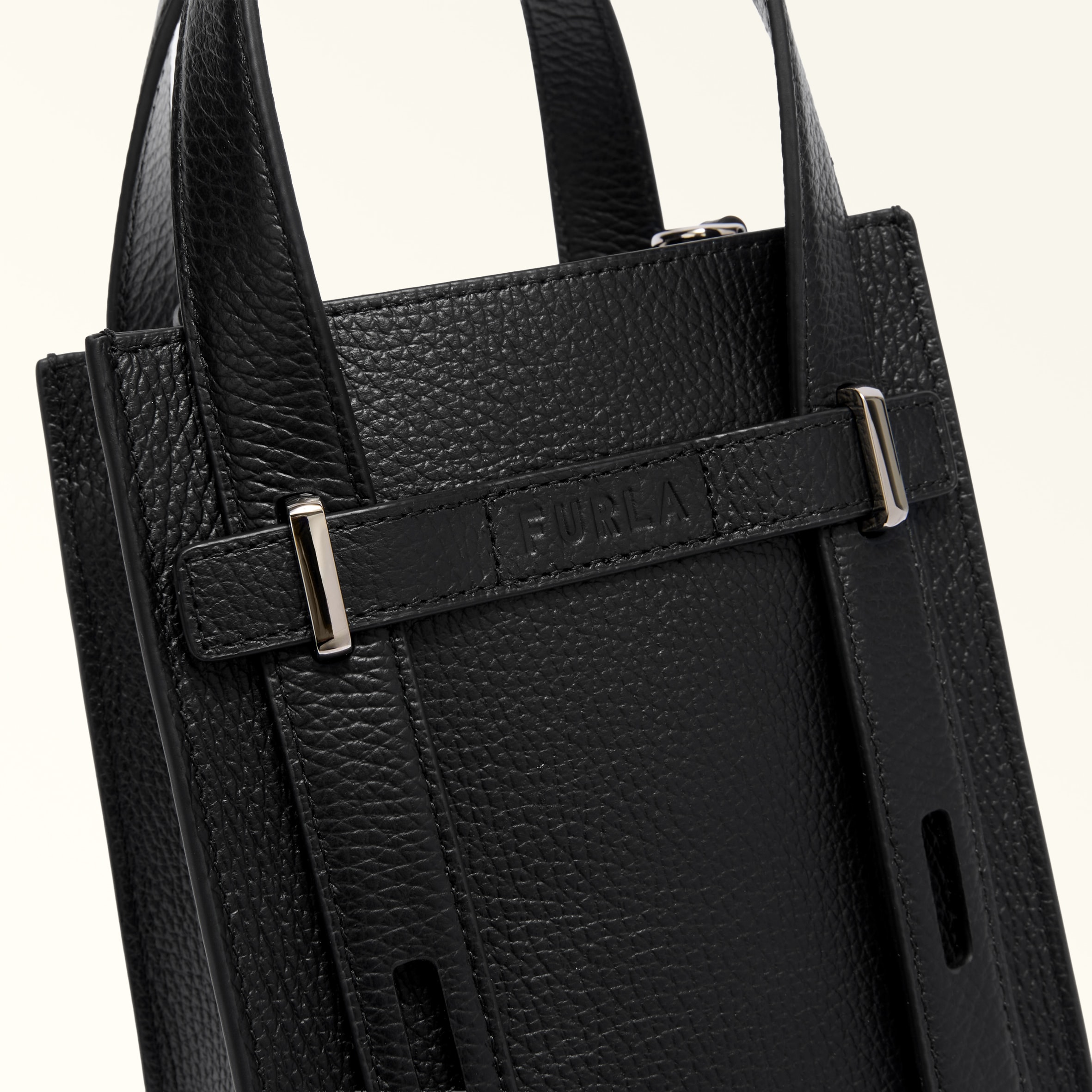 クロスボディ MINI NERO Furla Man Giove | Furla JP クロスボディ MINI NERO Furla Man Giove | Furla JP