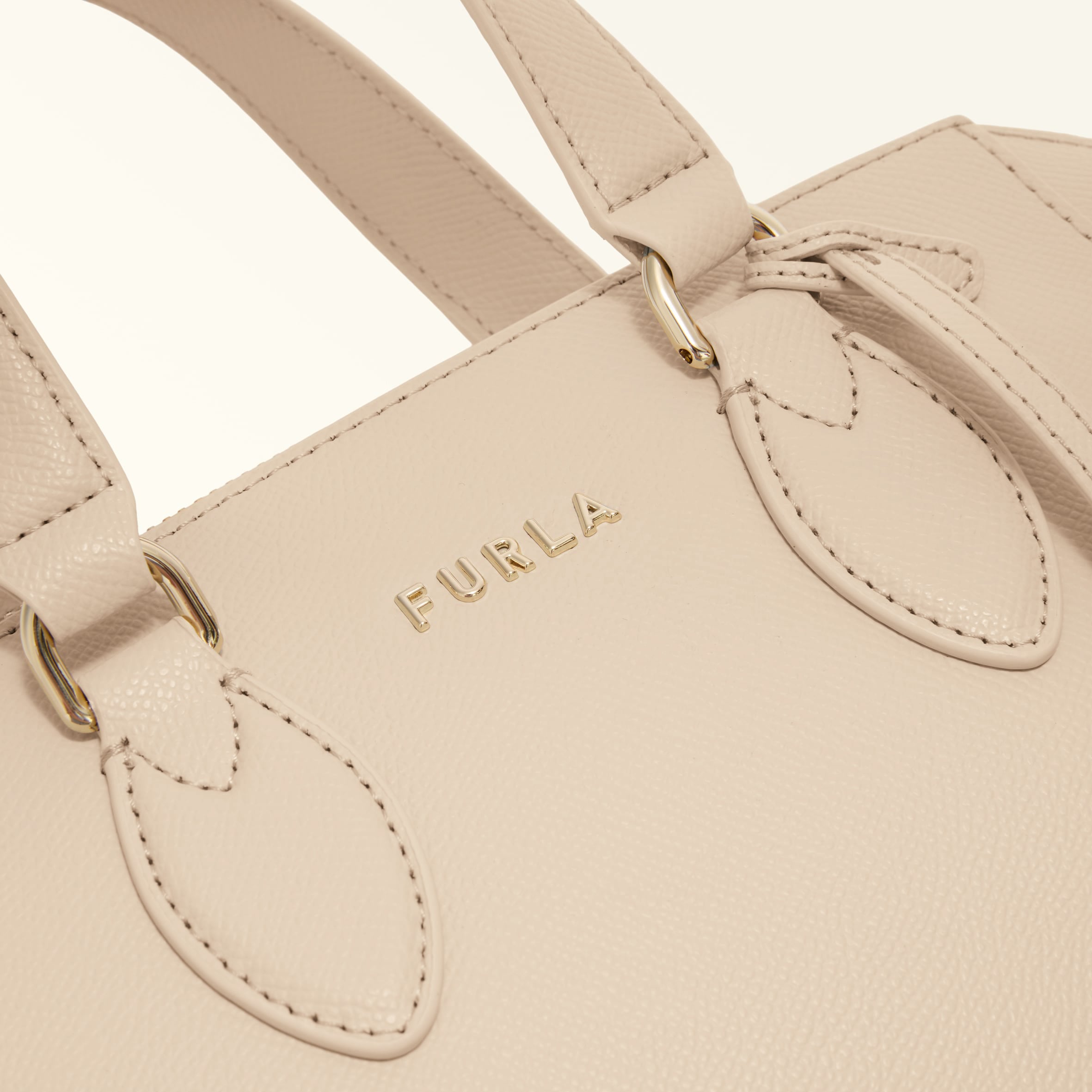 サッチェルバッグ MINI NERO Furla Minerva | Furla JP