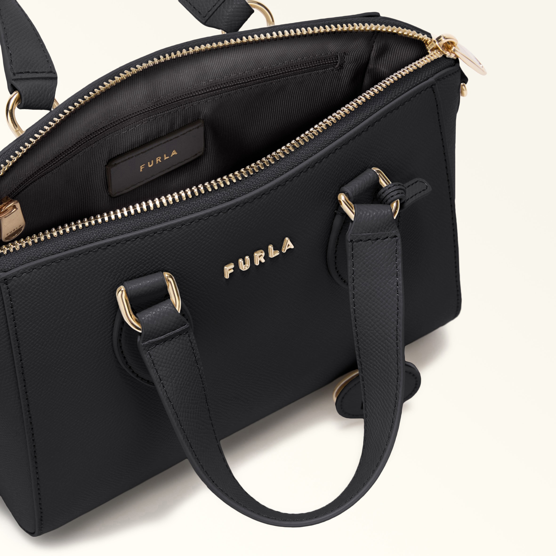 サッチェルバッグ MINI NERO Furla Minerva | Furla JP