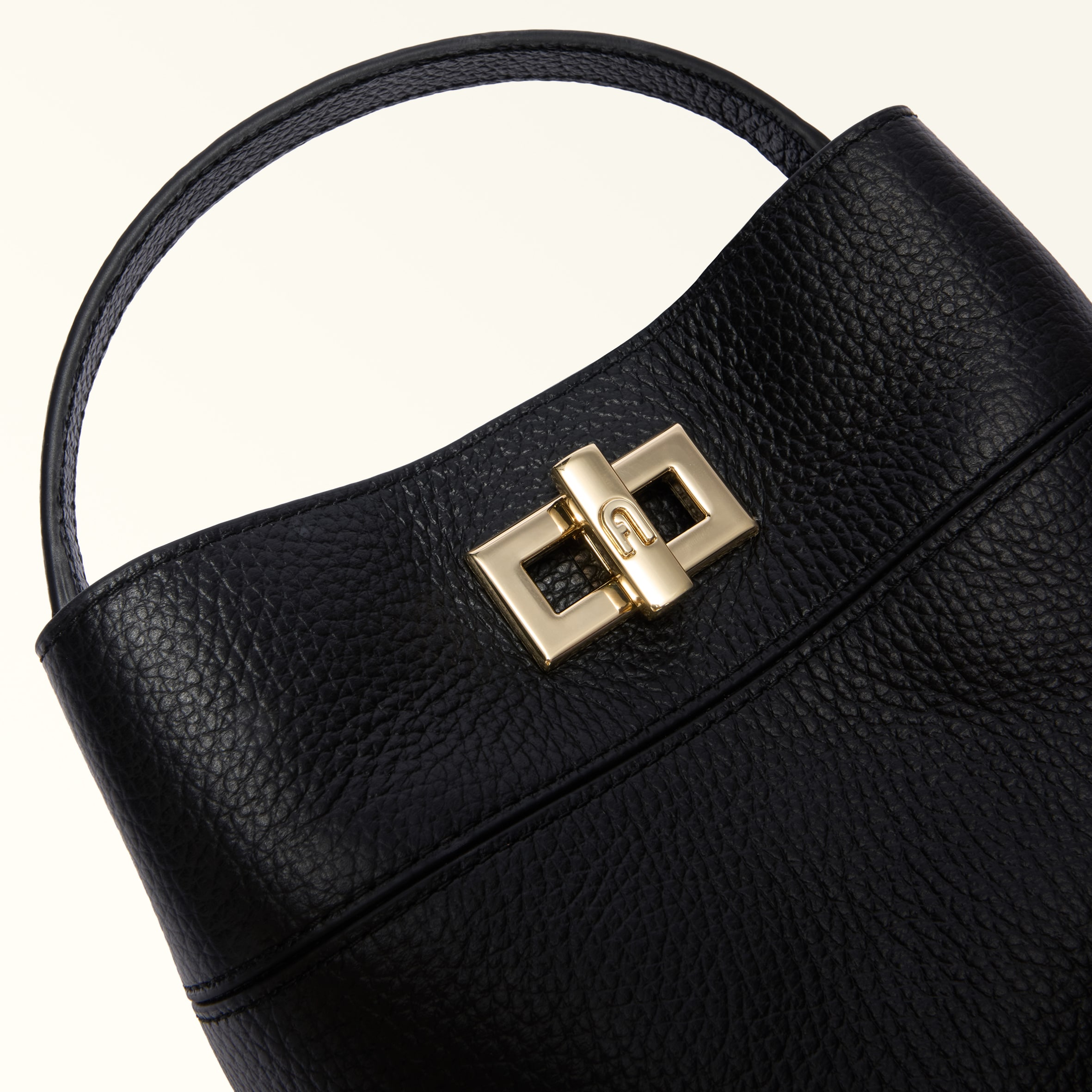Bucket Bag NERO Furla Amelia | Furla US