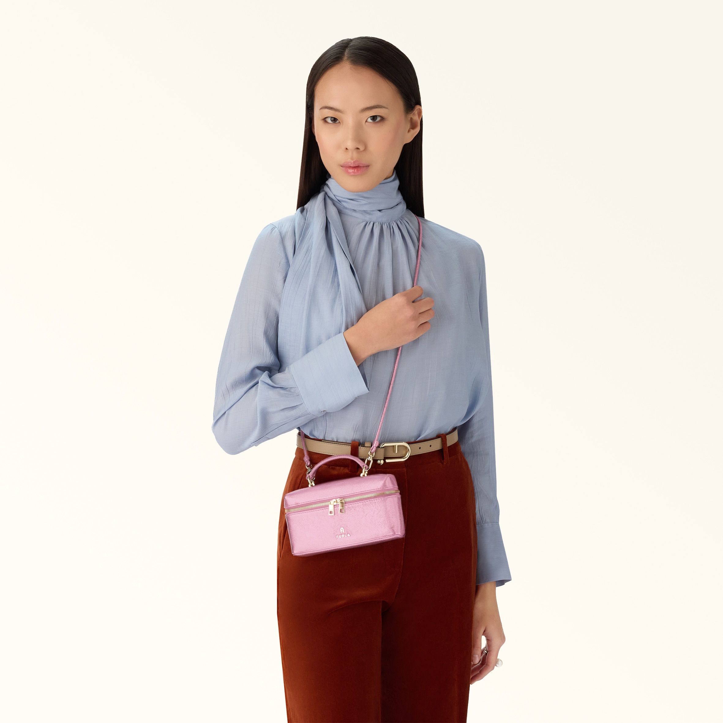 １点のみ　レア　swing camellia　ミニサイズまるいファスナーバッグ Mini Bag SAKURA Furla Camelia | Furla US