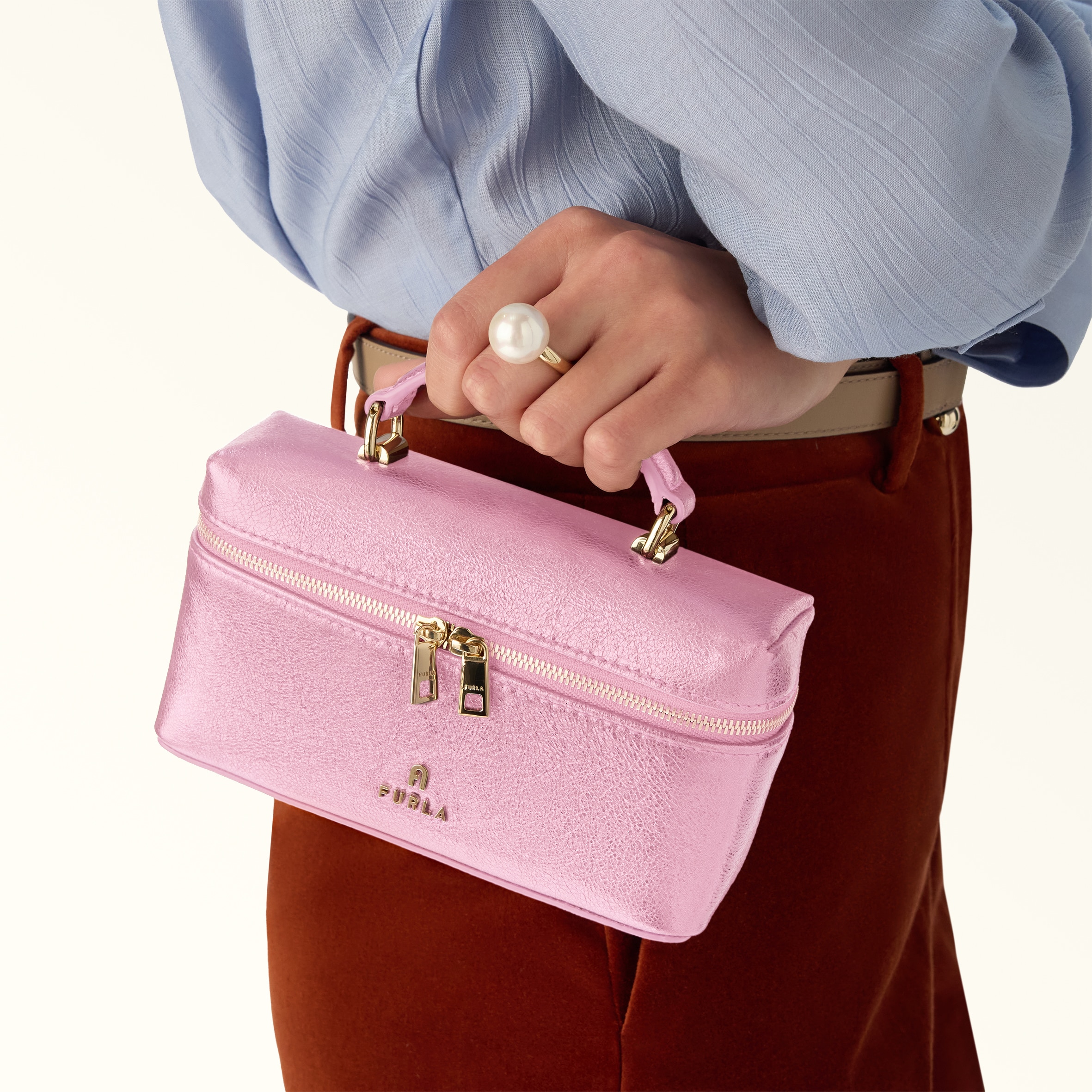 FURLA BRAVA Mini Camelia E フルラ ブラーヴァ ピンク 楽天市場】フルラ バッグ FURLA 斜めがけショルダーバッグ ミニバッグ