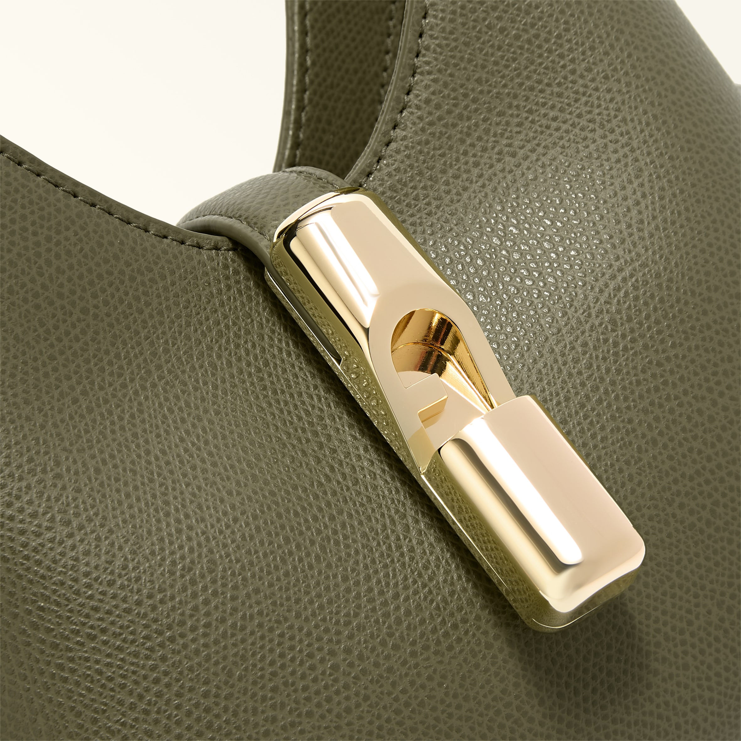 FURLA IRIDE 迷你包 M