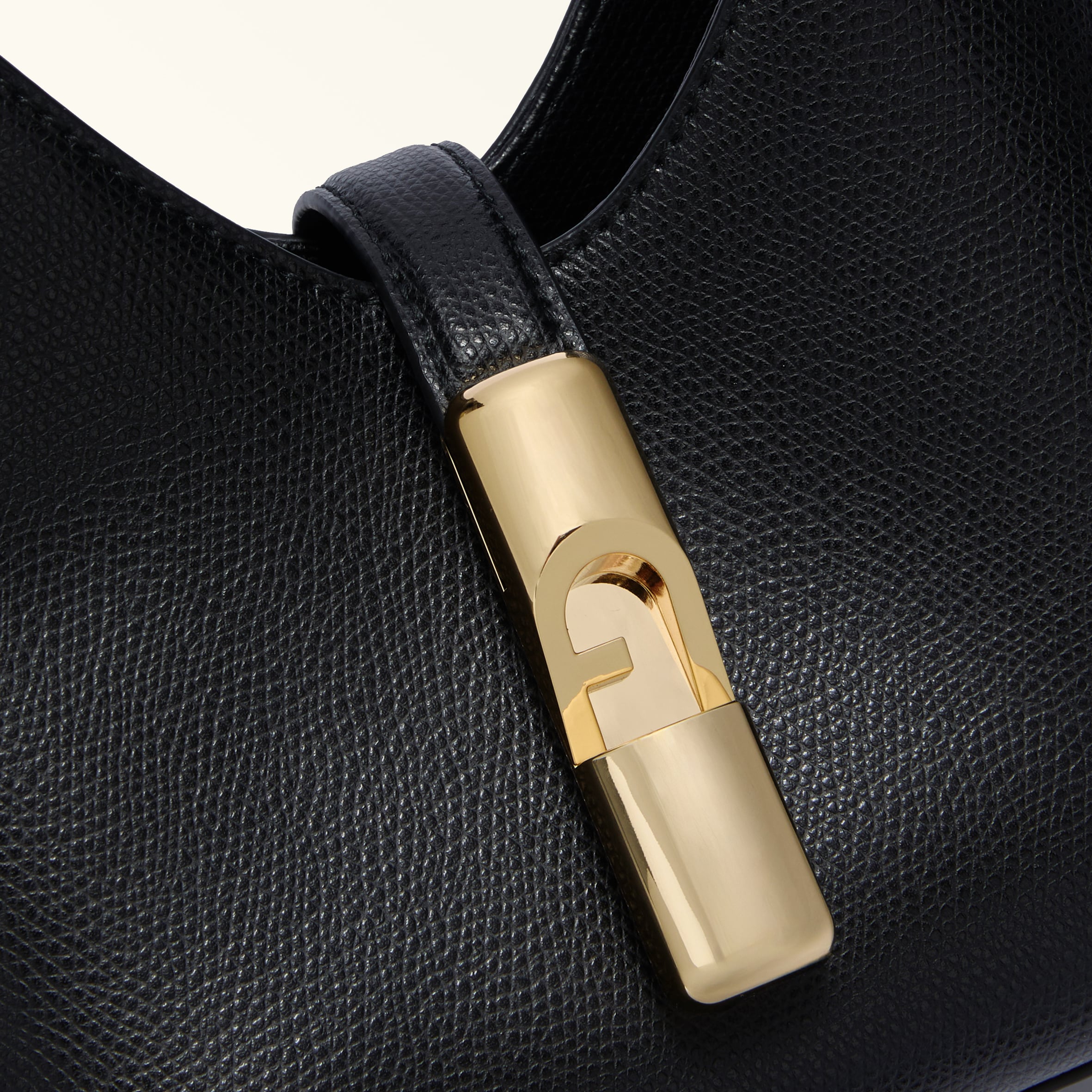 FURLA IRIDE 迷你包 M