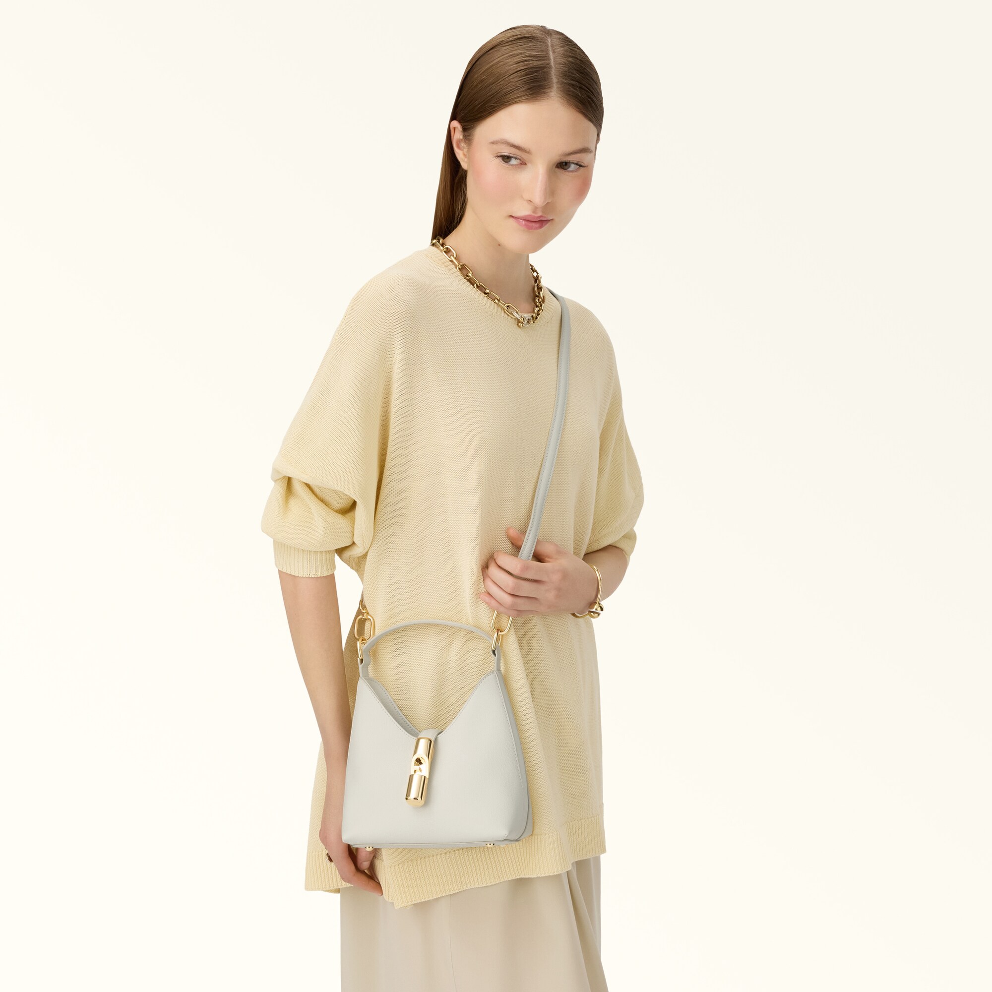 ホワイト（白）系ショルダーバッグ人気ブランドおすすめ｜FURLA（フルラ）