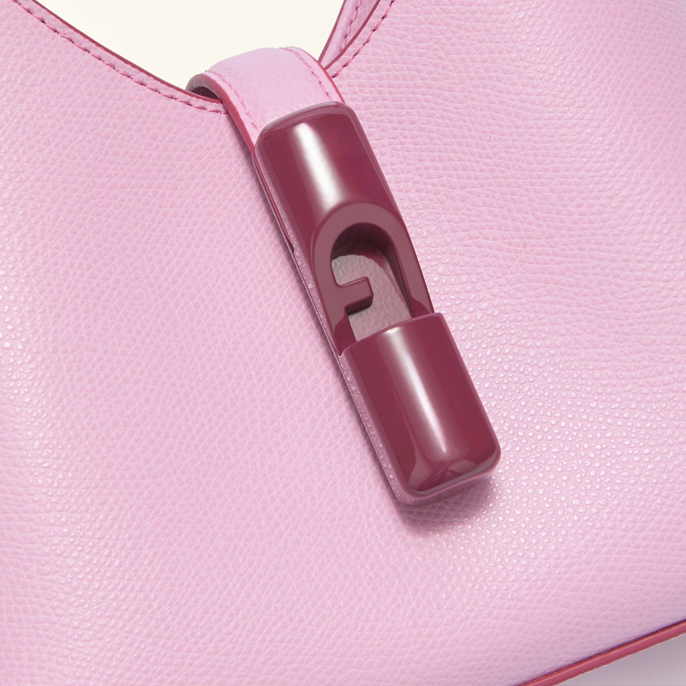 FURLA IRIDE 迷你包 M