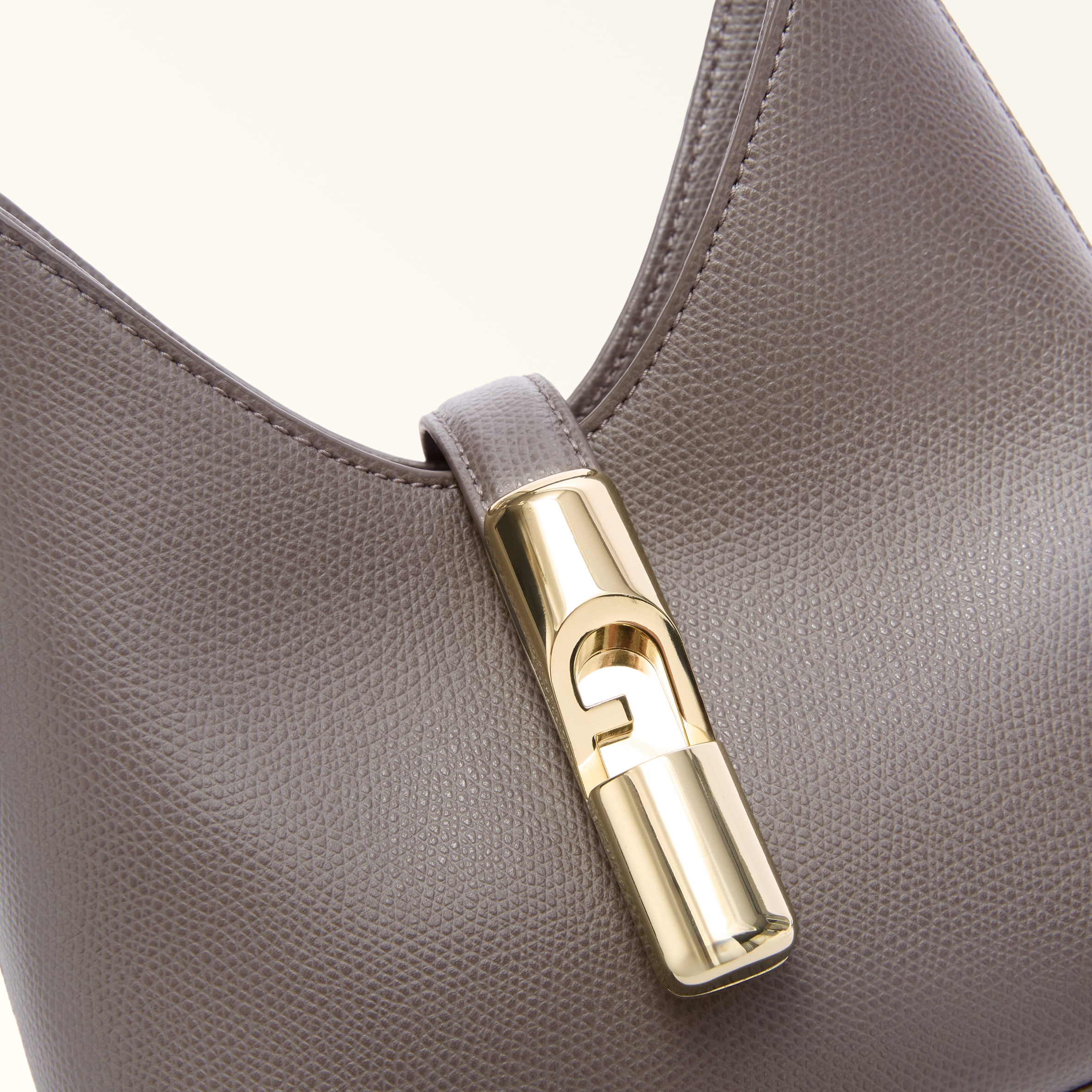 FURLA IRIDE 迷你包 M