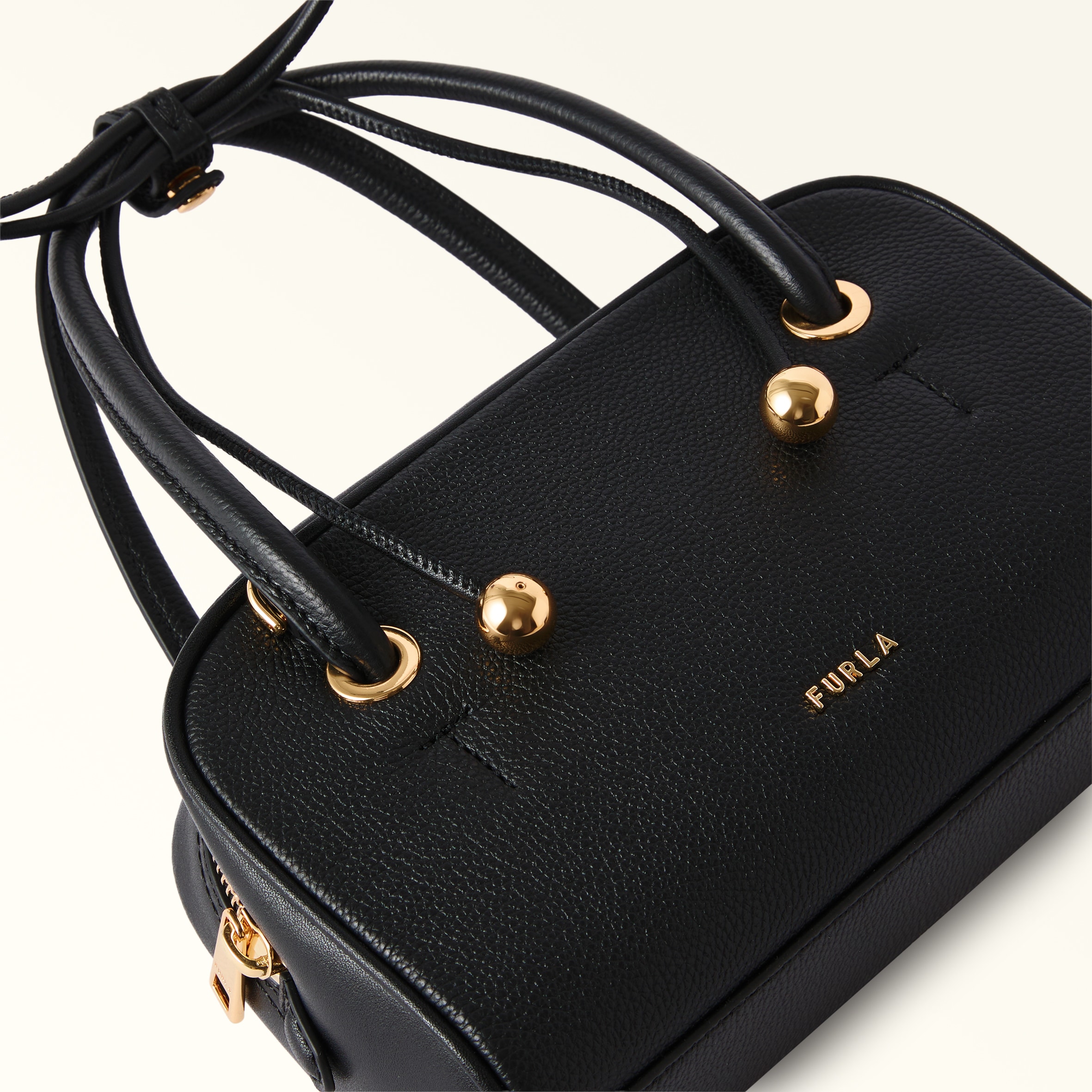 ハンドバッグ NERO Furla Poppy | Furla JP