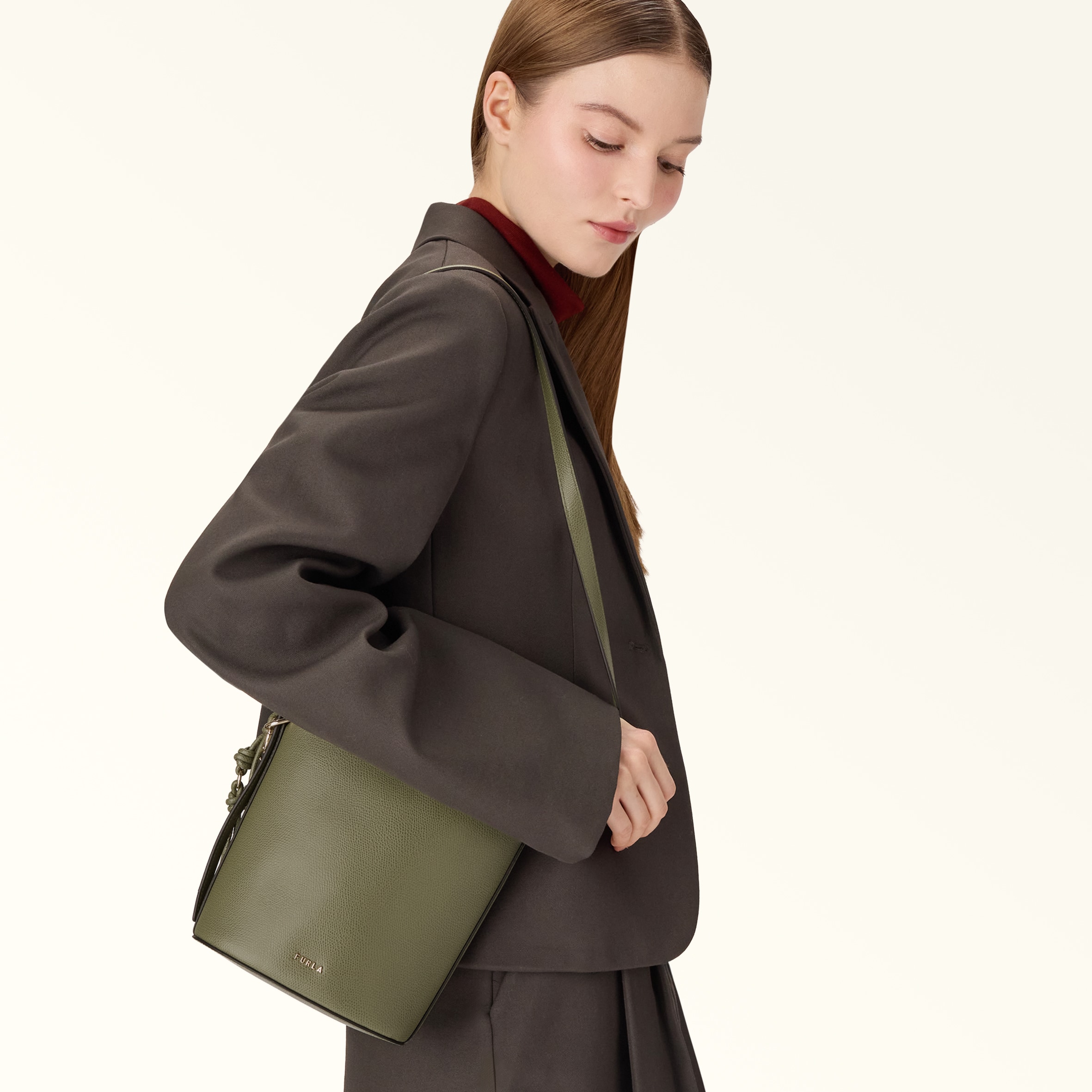 FURLA ROXIE BUCKET BAG M