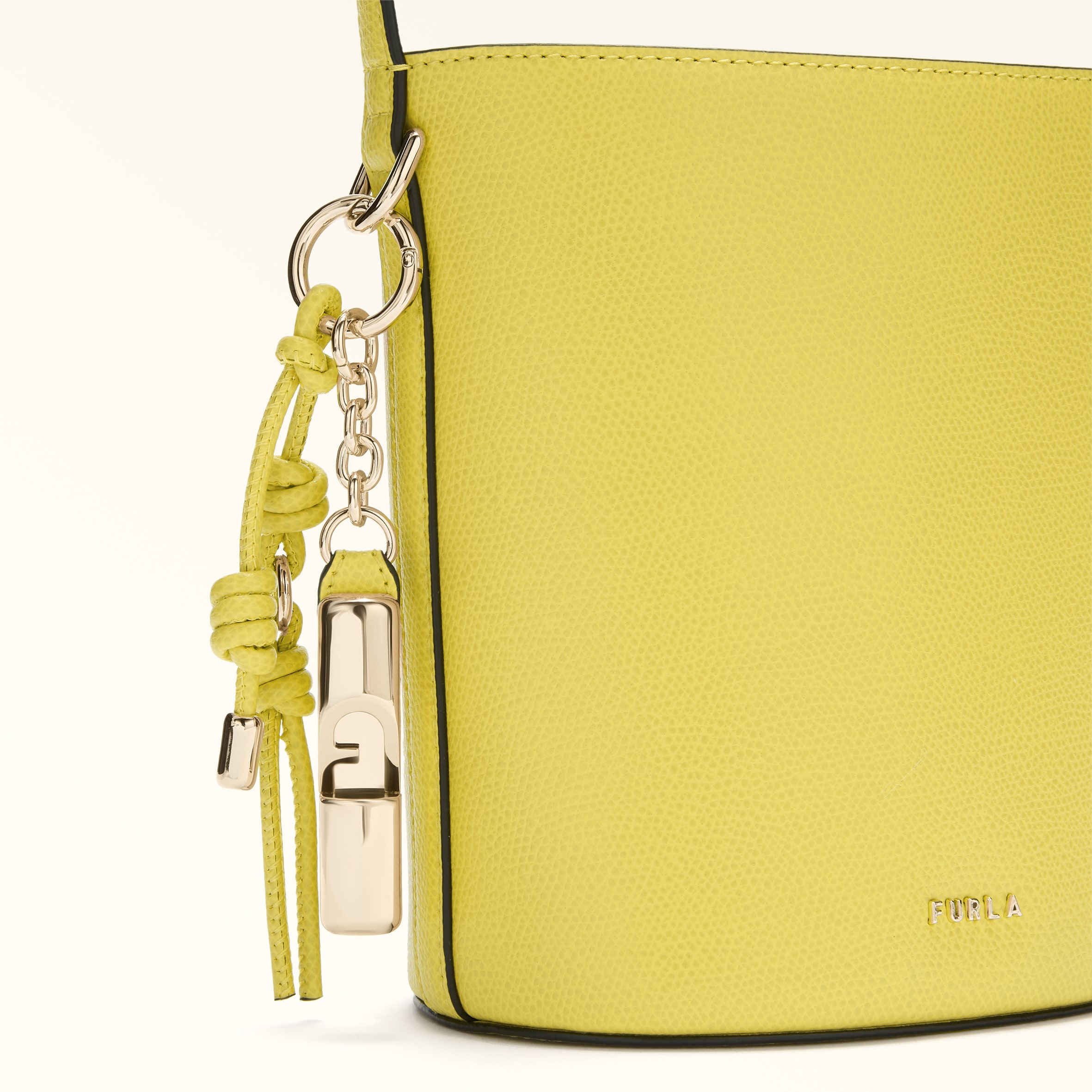 FURLA ROXIE BUCKET BAG M